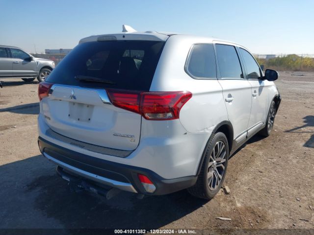 Photo 3 VIN: JA4AD3A3XHZ053261 - MITSUBISHI OUTLANDER 