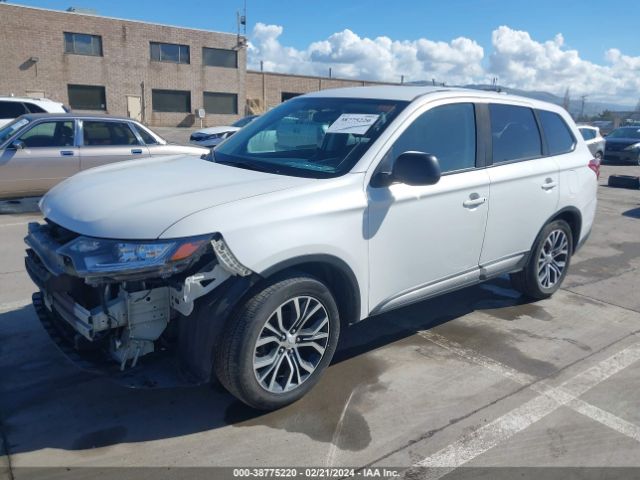 Photo 1 VIN: JA4AD3A3XHZ053339 - MITSUBISHI OUTLANDER 