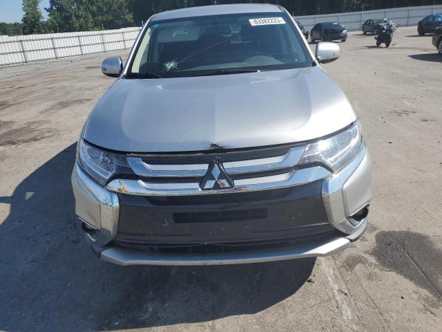 Photo 4 VIN: JA4AD3A3XJJ001410 - MITSUBISHI OUTLANDER 