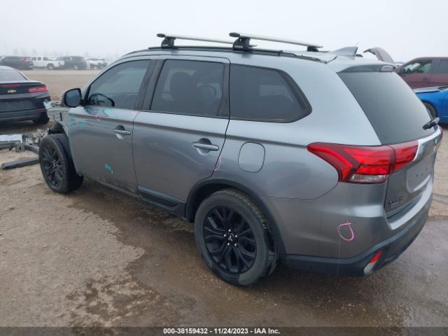 Photo 2 VIN: JA4AD3A3XJZ020475 - MITSUBISHI OUTLANDER 