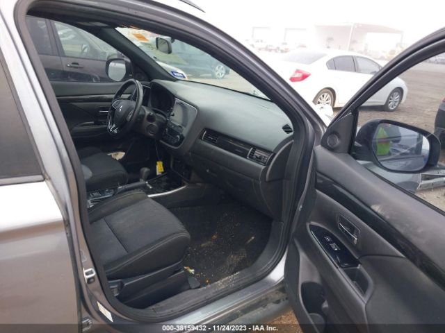 Photo 4 VIN: JA4AD3A3XJZ020475 - MITSUBISHI OUTLANDER 