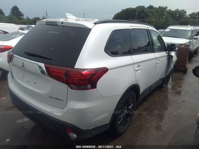 Photo 3 VIN: JA4AD3A3XKZ030389 - MITSUBISHI OUTLANDER 