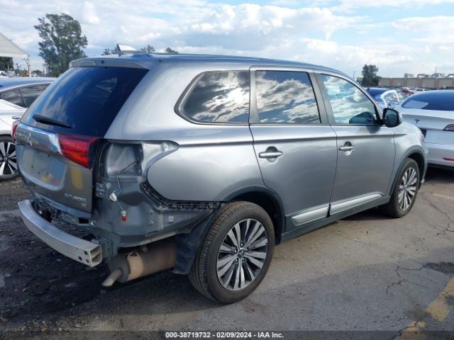 Photo 3 VIN: JA4AD3A3XKZ042641 - MITSUBISHI OUTLANDER 