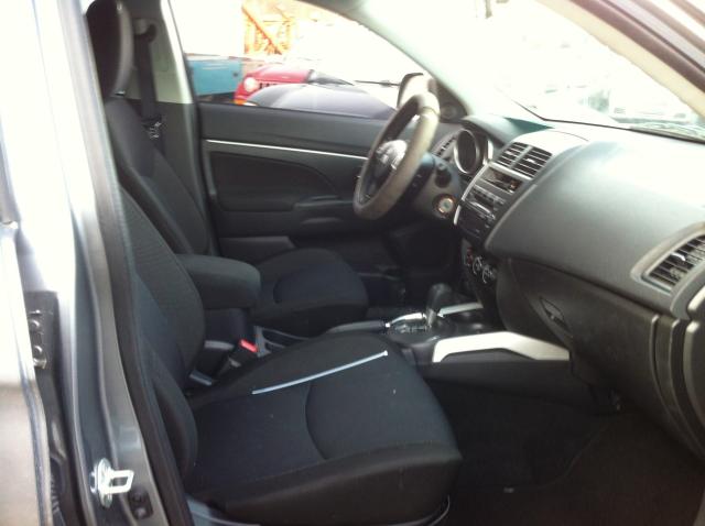 Photo 4 VIN: JA4AH3AU0CZ605288 - MITSUBISHI RVR SE 