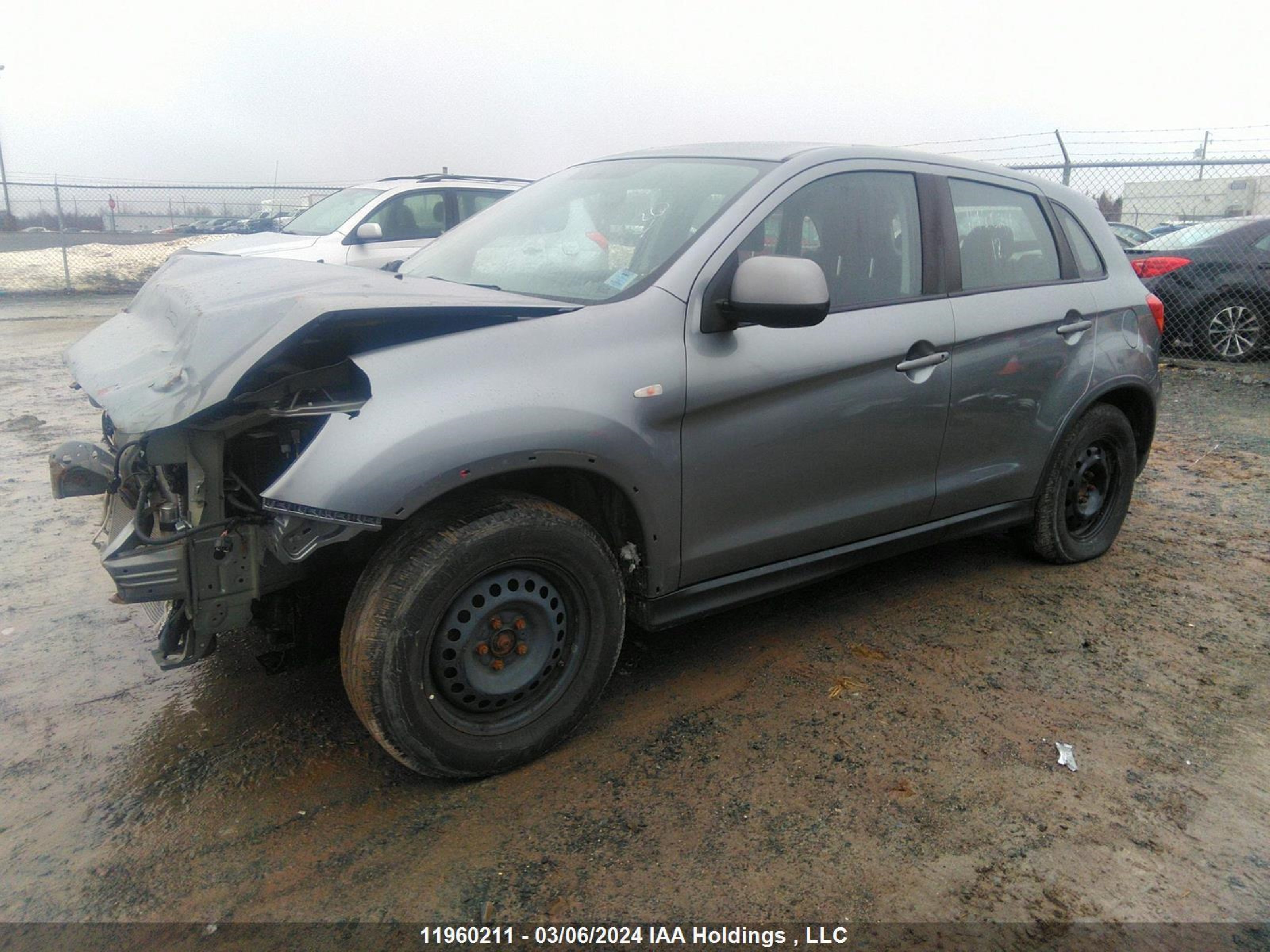 Photo 1 VIN: JA4AH3AU0JZ603229 - MITSUBISHI RVR 