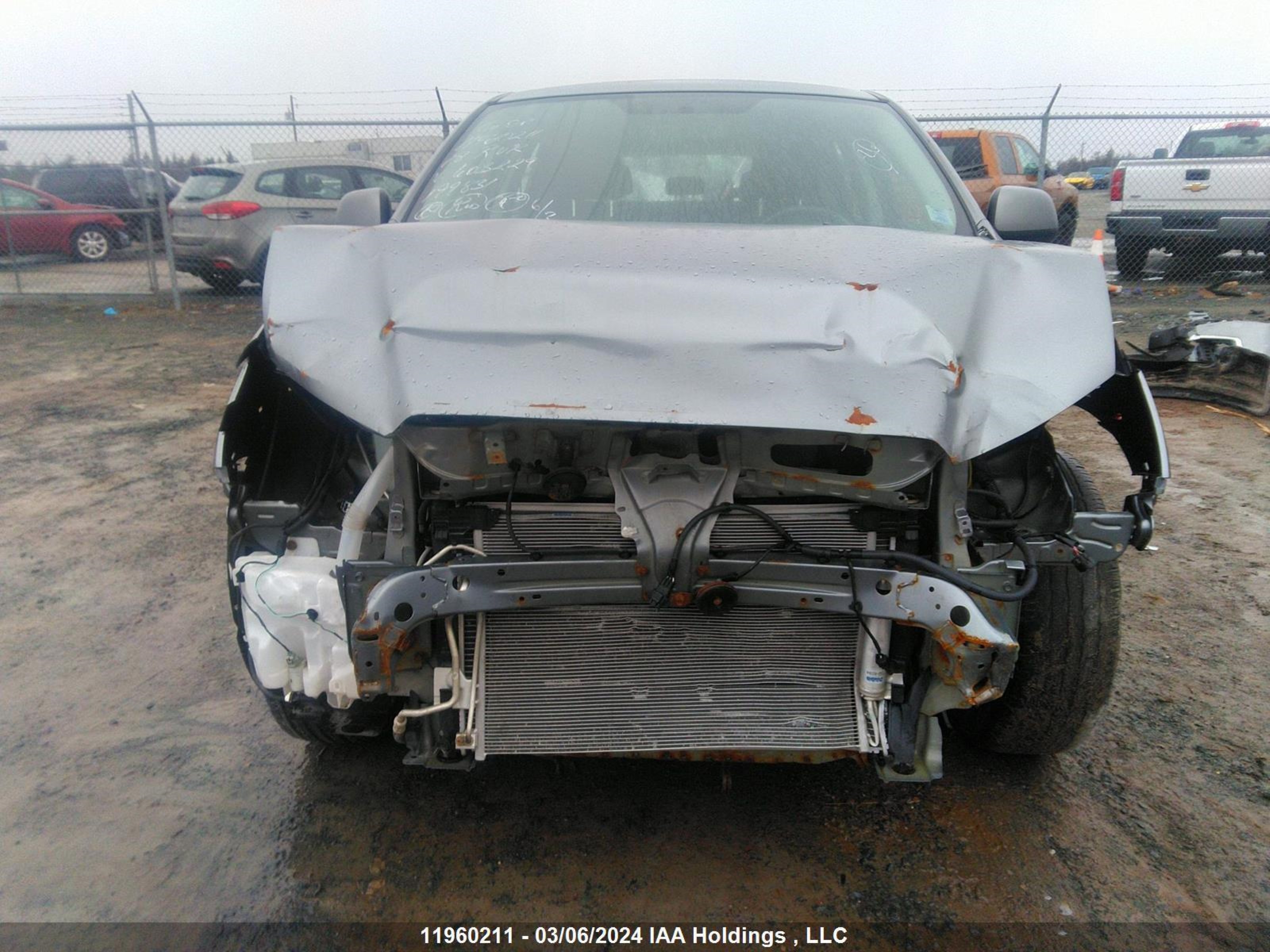 Photo 12 VIN: JA4AH3AU0JZ603229 - MITSUBISHI RVR 