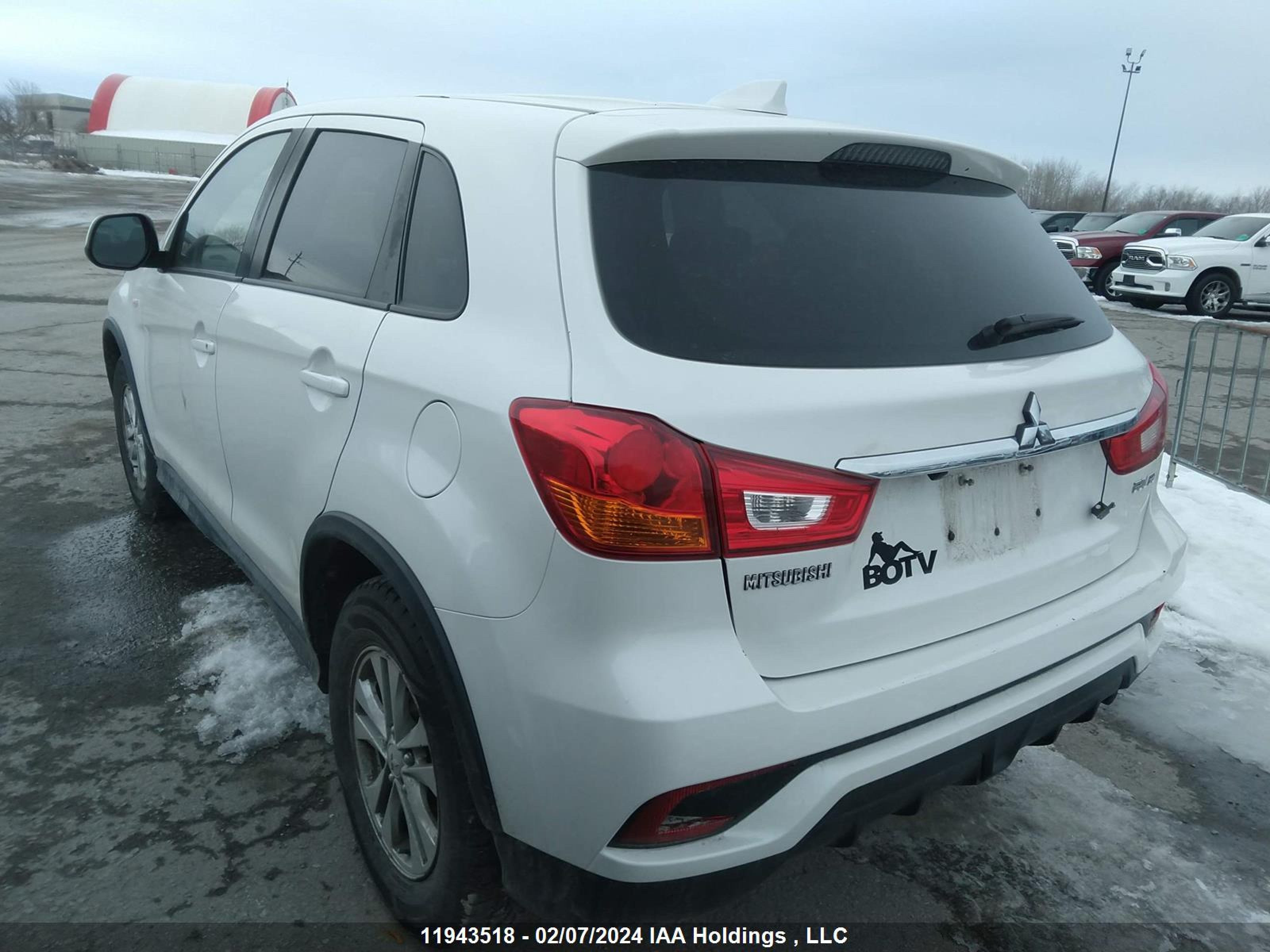 Photo 2 VIN: JA4AH3AU2KU600301 - MITSUBISHI RVR 