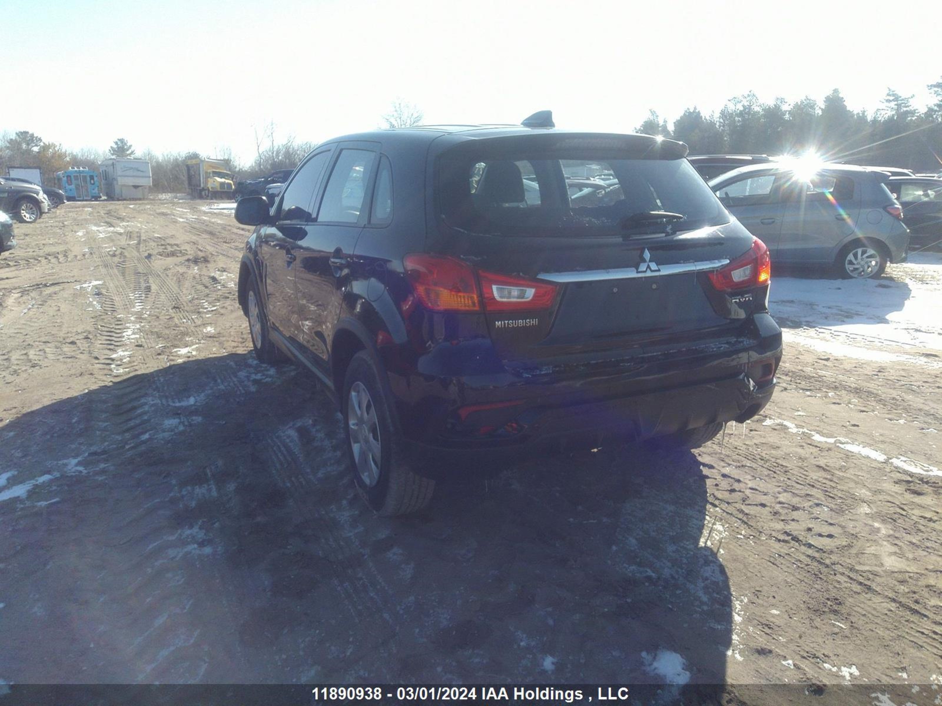 Photo 2 VIN: JA4AH3AU8KU605146 - MITSUBISHI RVR 