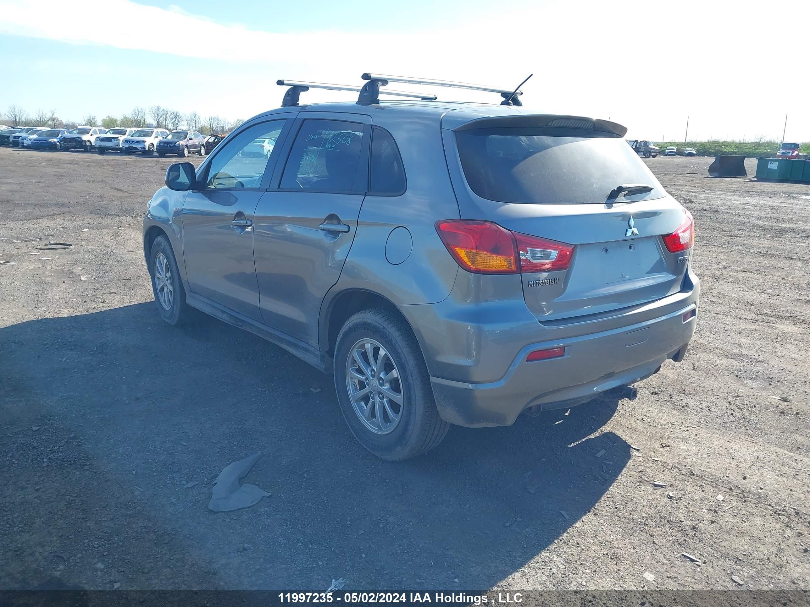 Photo 2 VIN: JA4AH3AU9BZ603568 - MITSUBISHI RVR 