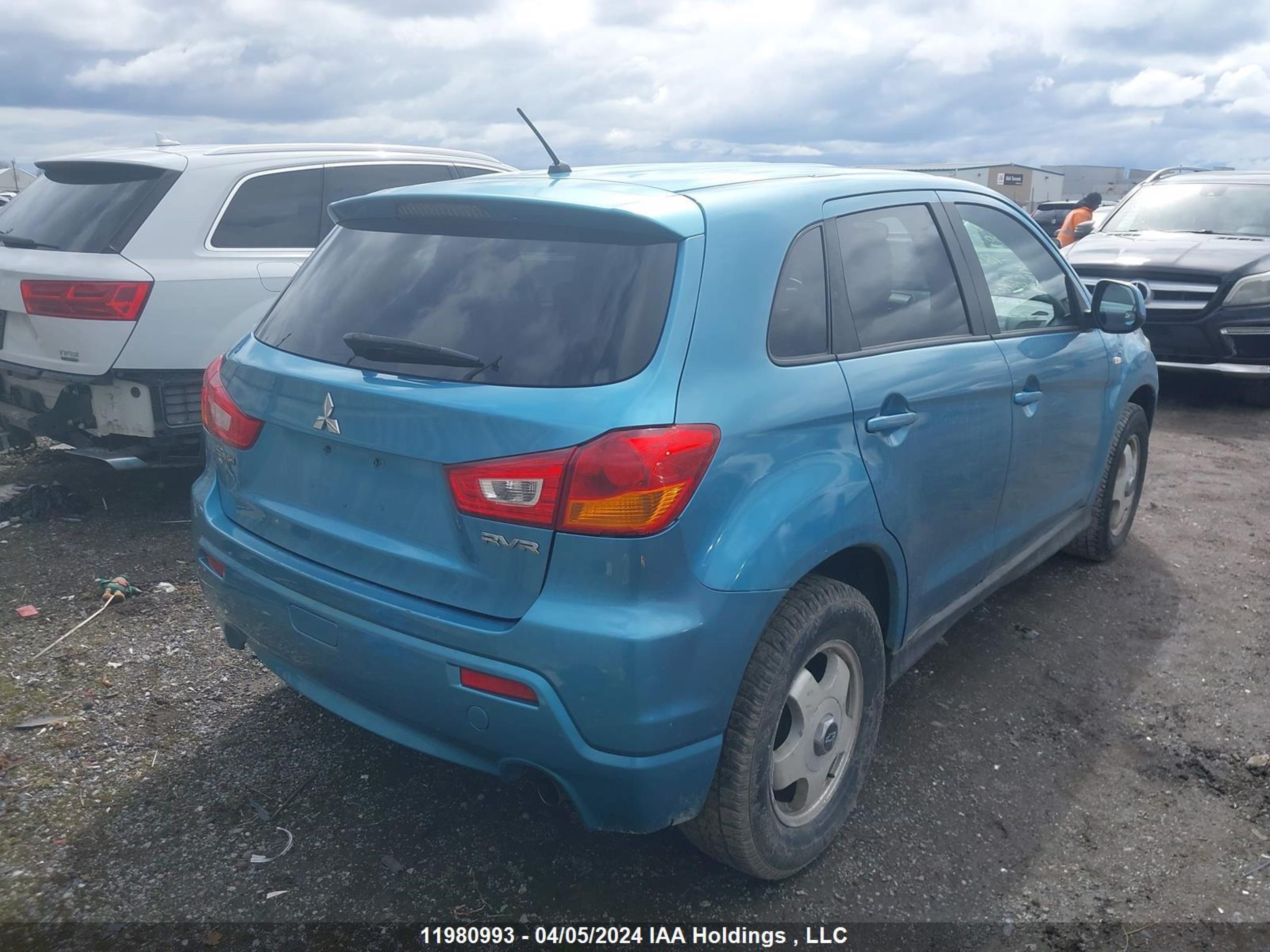 Photo 3 VIN: JA4AH3AUXCZ600325 - MITSUBISHI RVR 