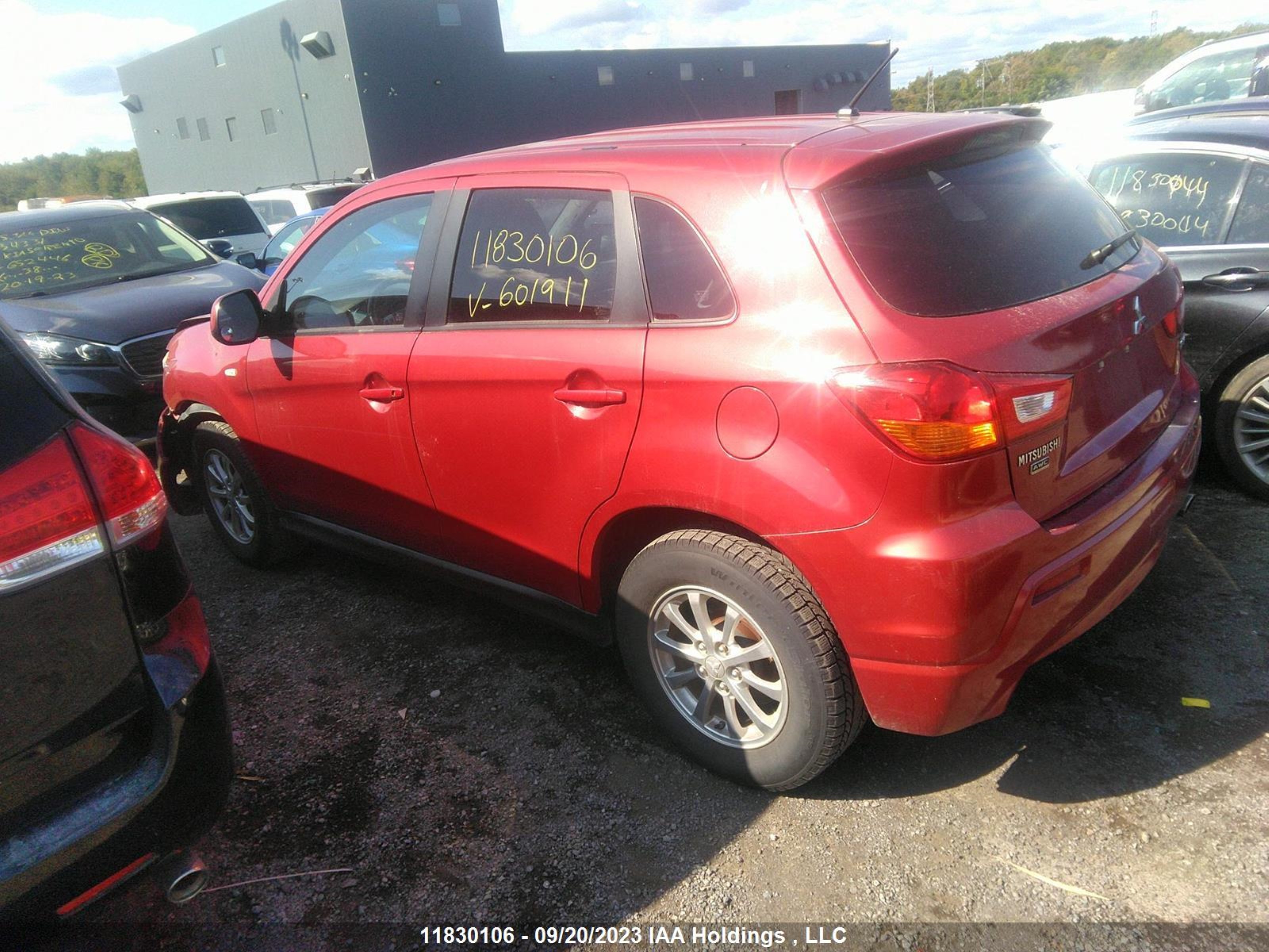 Photo 2 VIN: JA4AJ3AU0CZ601911 - MITSUBISHI RVR 