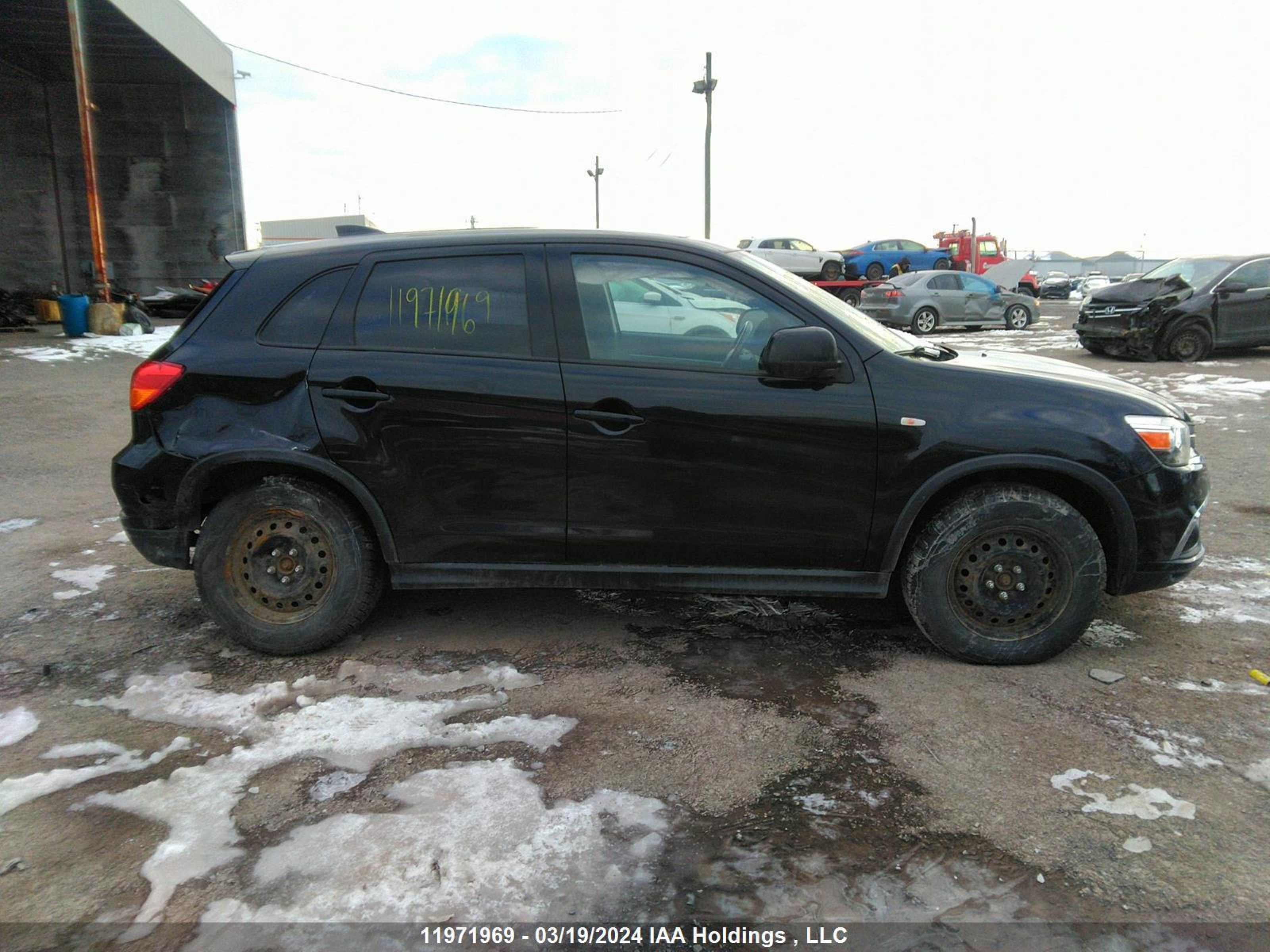 Photo 12 VIN: JA4AJ3AU0JU601367 - MITSUBISHI RVR 