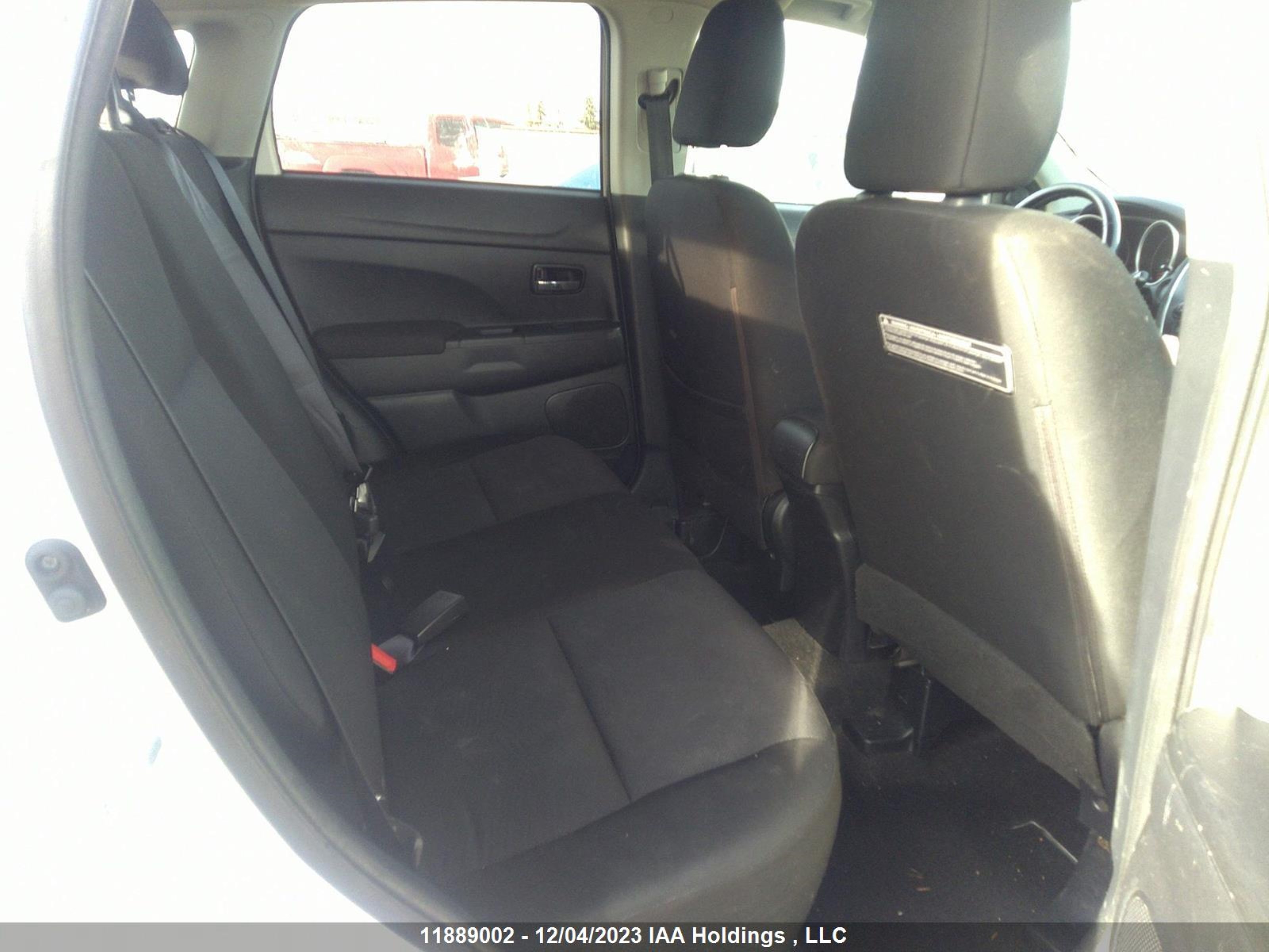 Photo 7 VIN: JA4AJ3AU1BZ602743 - MITSUBISHI RVR 