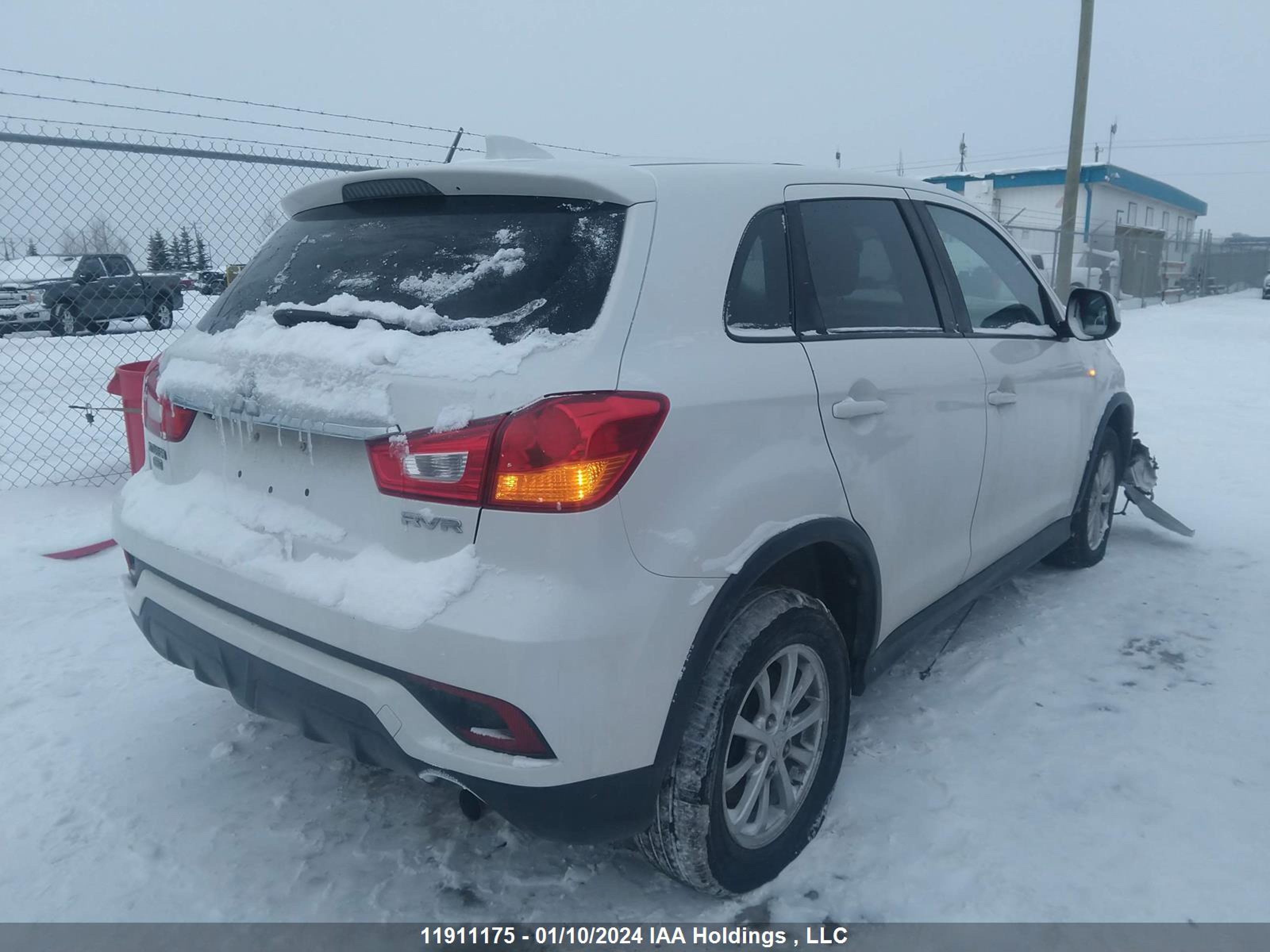 Photo 3 VIN: JA4AJ3AU2JU602746 - MITSUBISHI RVR 