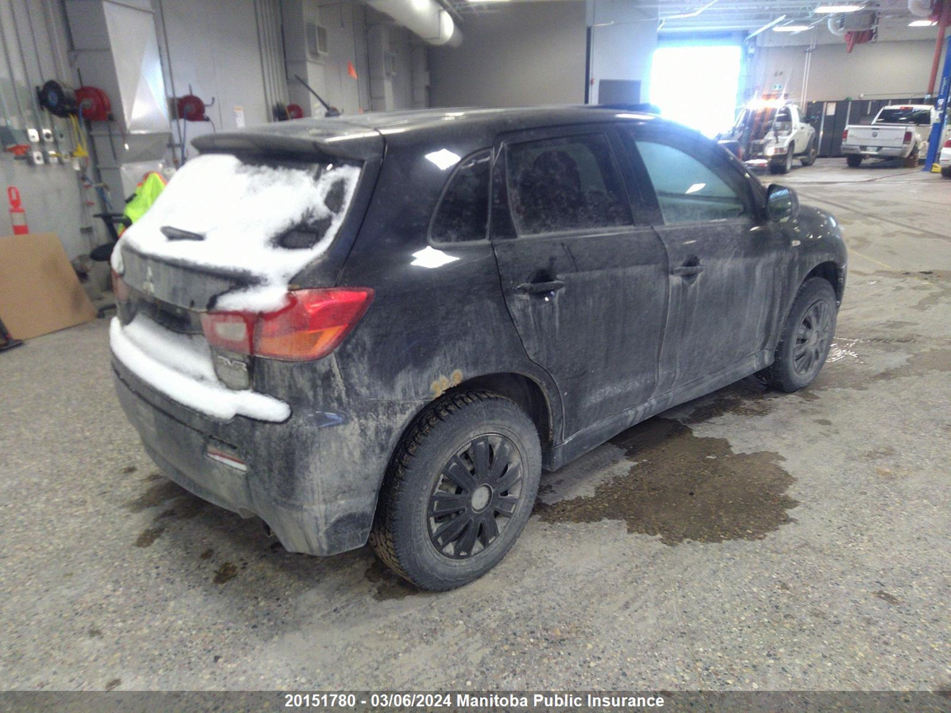 Photo 3 VIN: JA4AJ3AU5BZ602700 - MITSUBISHI RVR 