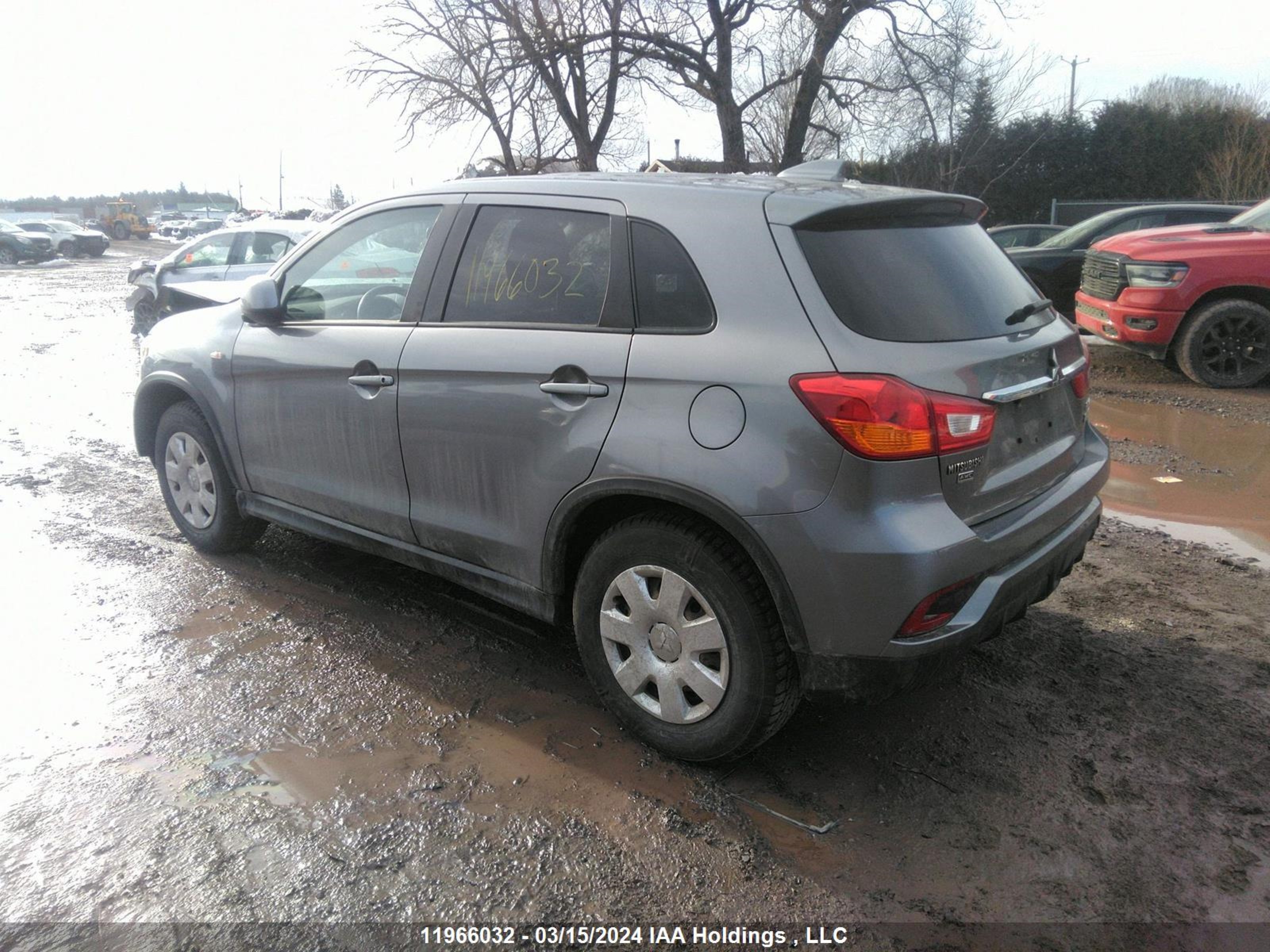 Photo 2 VIN: JA4AJ3AU5KU604945 - MITSUBISHI RVR 