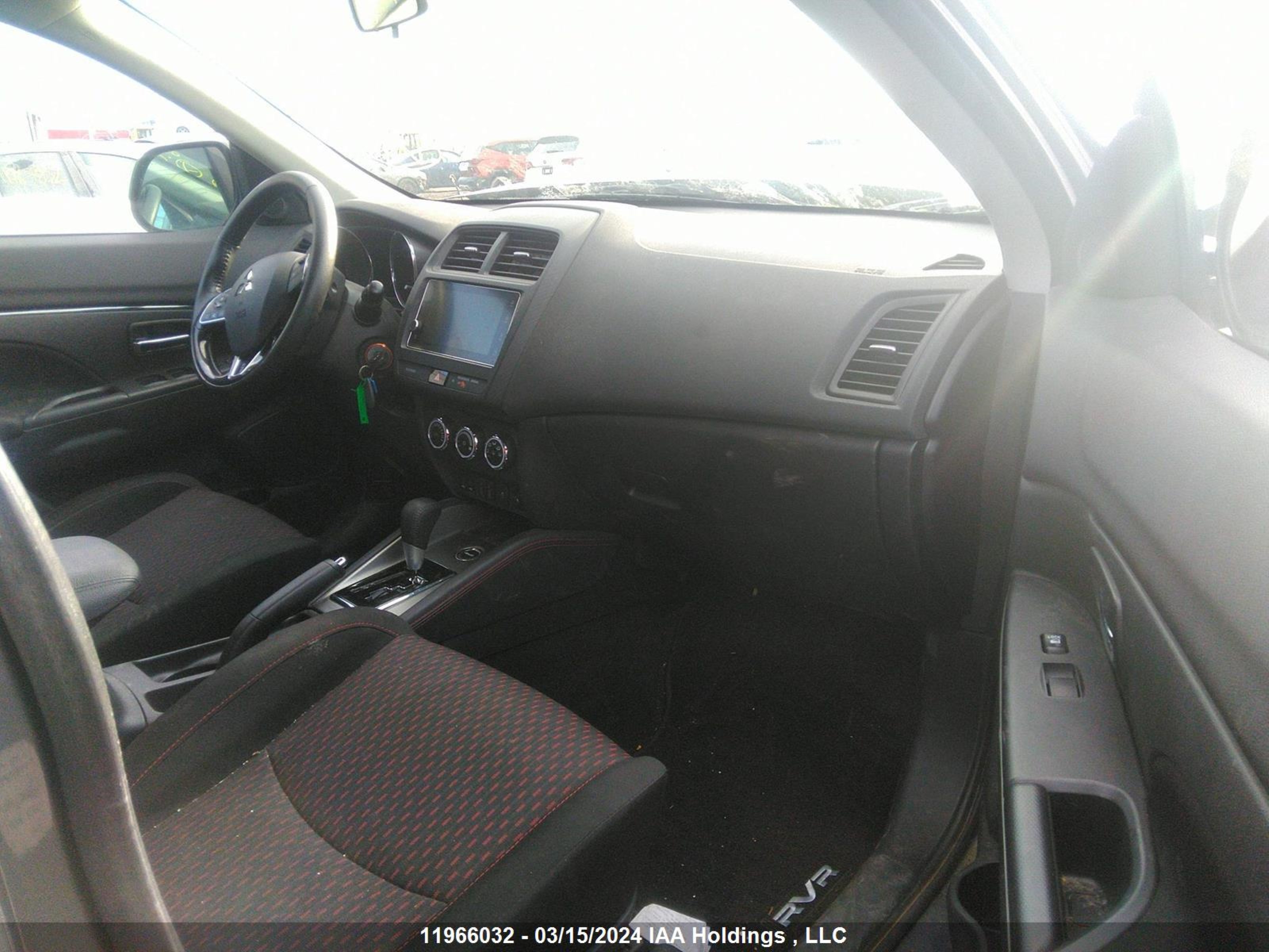 Photo 4 VIN: JA4AJ3AU5KU604945 - MITSUBISHI RVR 