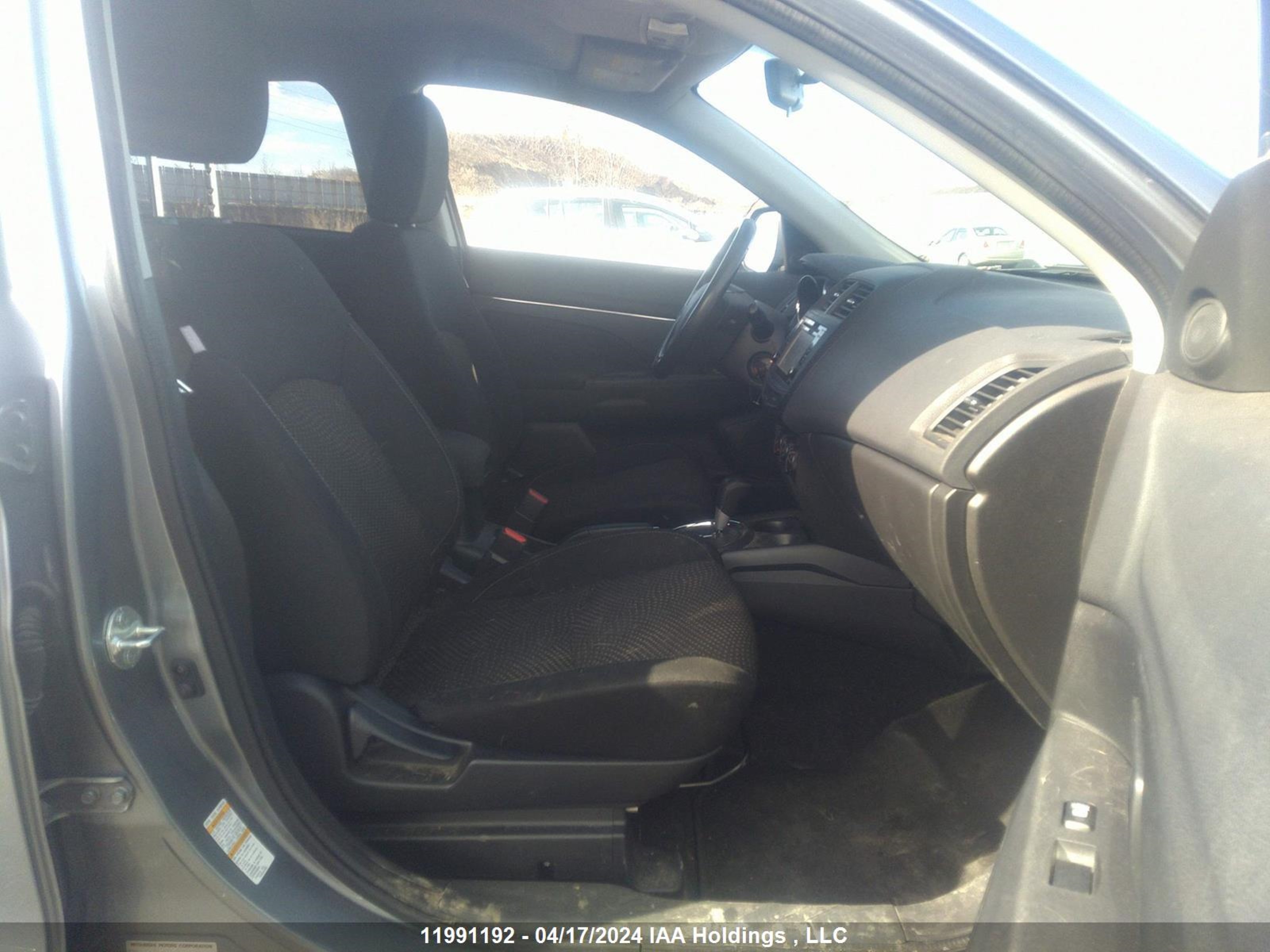 Photo 4 VIN: JA4AJ3AU6GZ605029 - MITSUBISHI RVR 