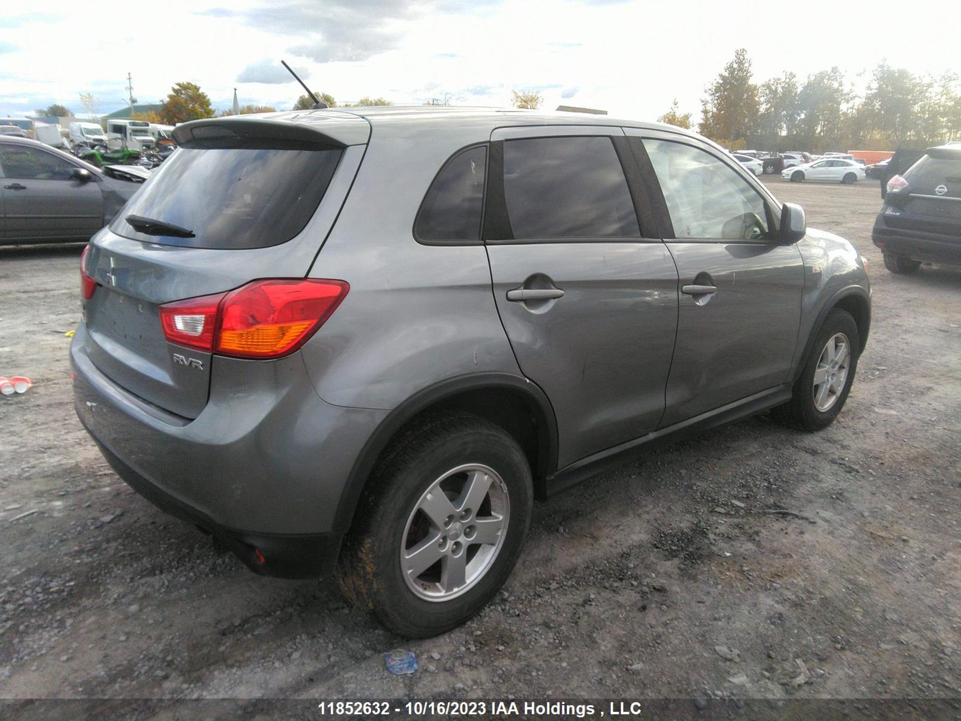 Photo 3 VIN: JA4AJ3AU7GZ606612 - MITSUBISHI RVR 