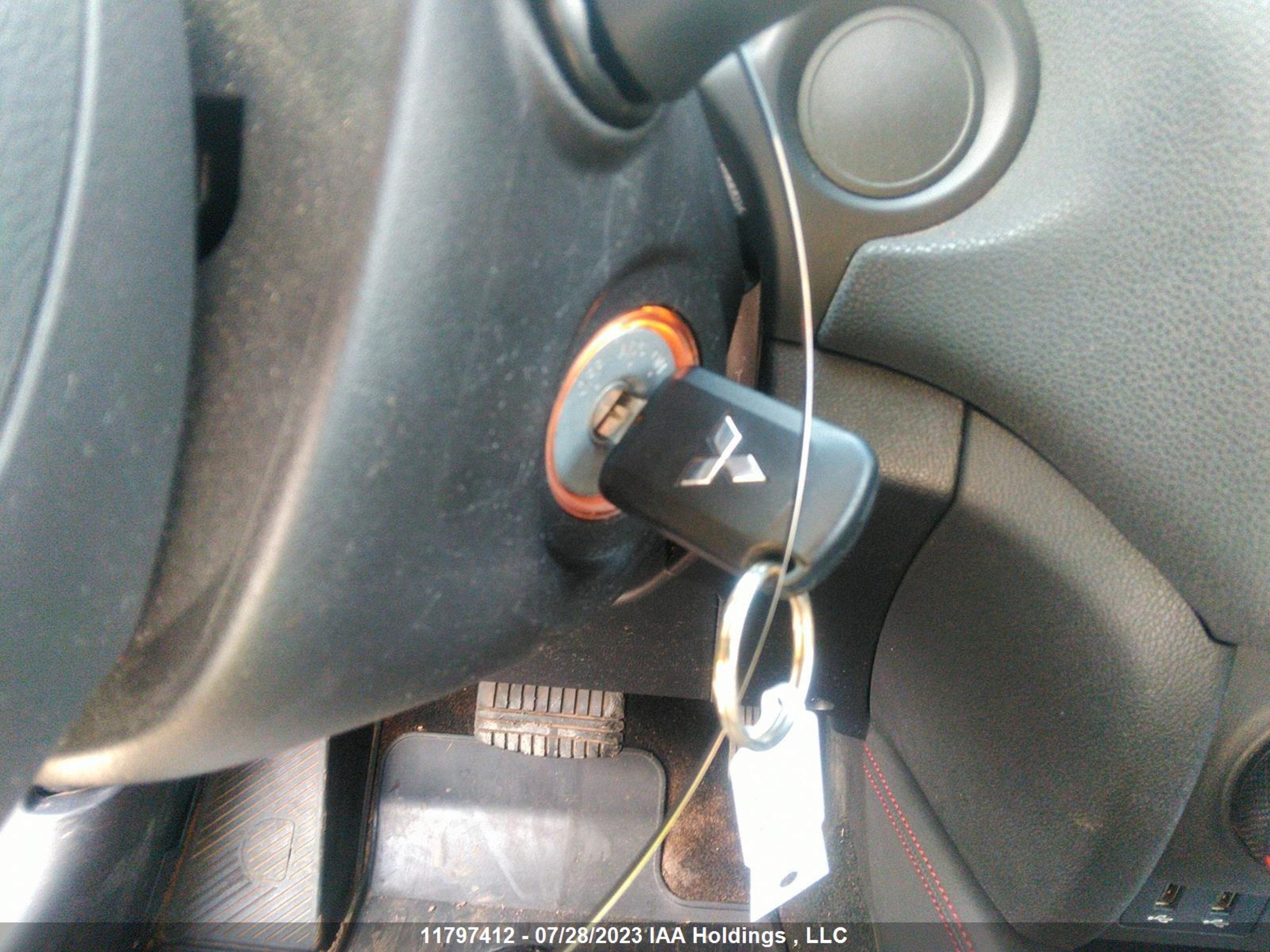 Photo 10 VIN: JA4AJ3AU9JU602890 - MITSUBISHI RVR 