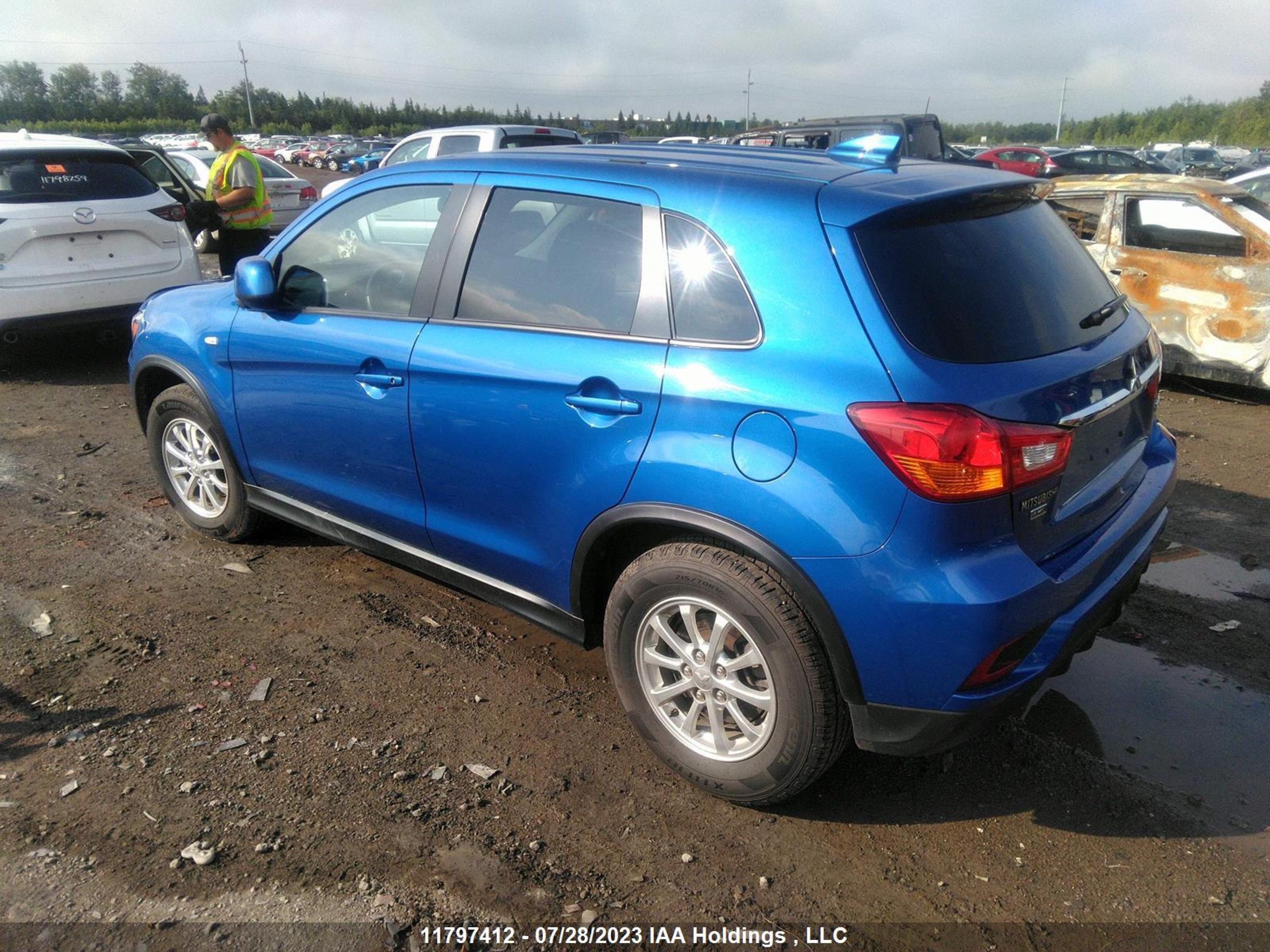 Photo 2 VIN: JA4AJ3AU9JU602890 - MITSUBISHI RVR 