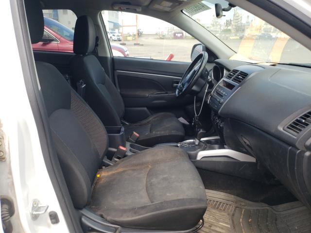 Photo 4 VIN: JA4AJ3AUXBZ604992 - MITSUBISHI RVR SE 