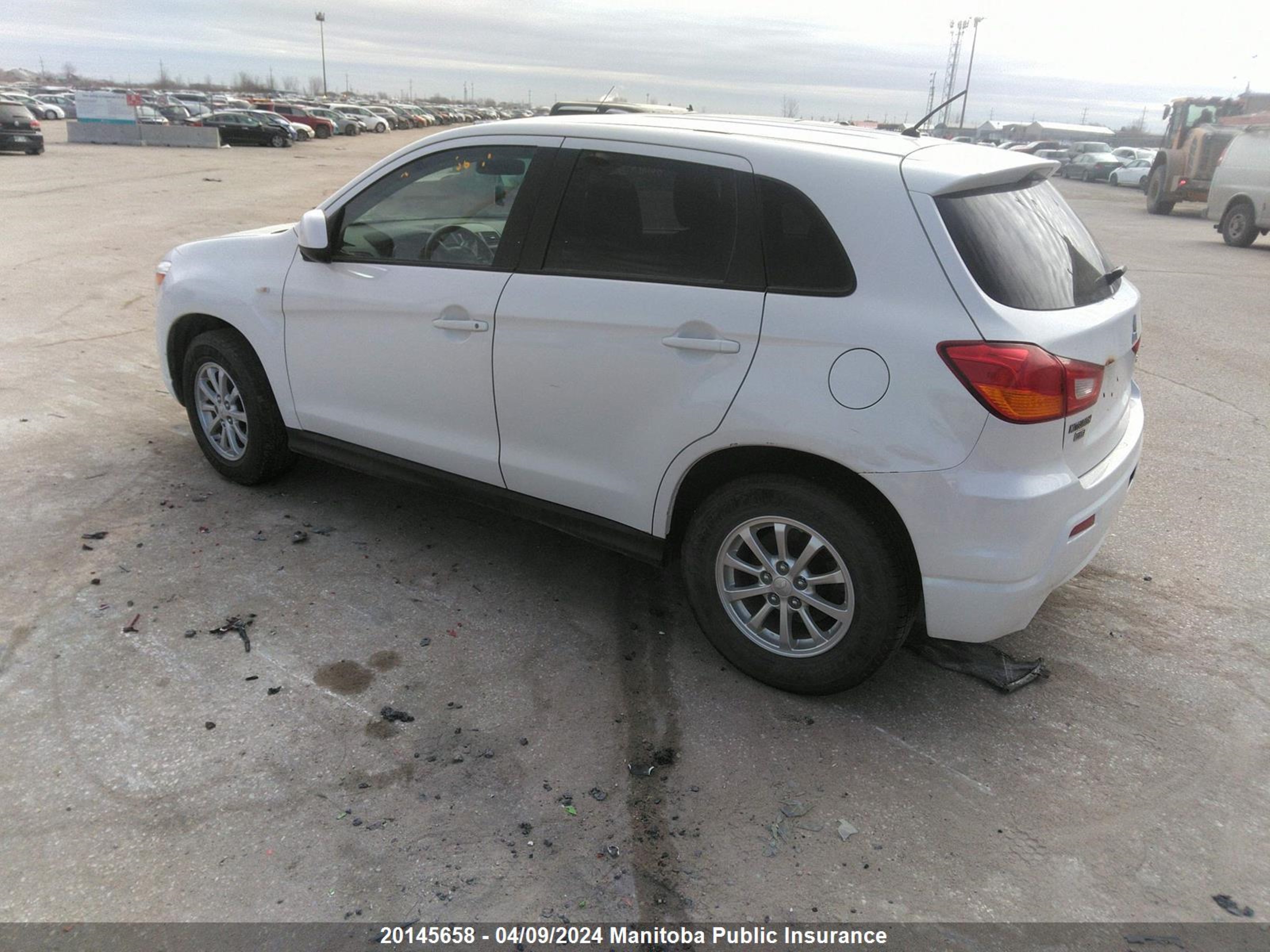 Photo 2 VIN: JA4AJ3AUXCZ601169 - MITSUBISHI RVR 