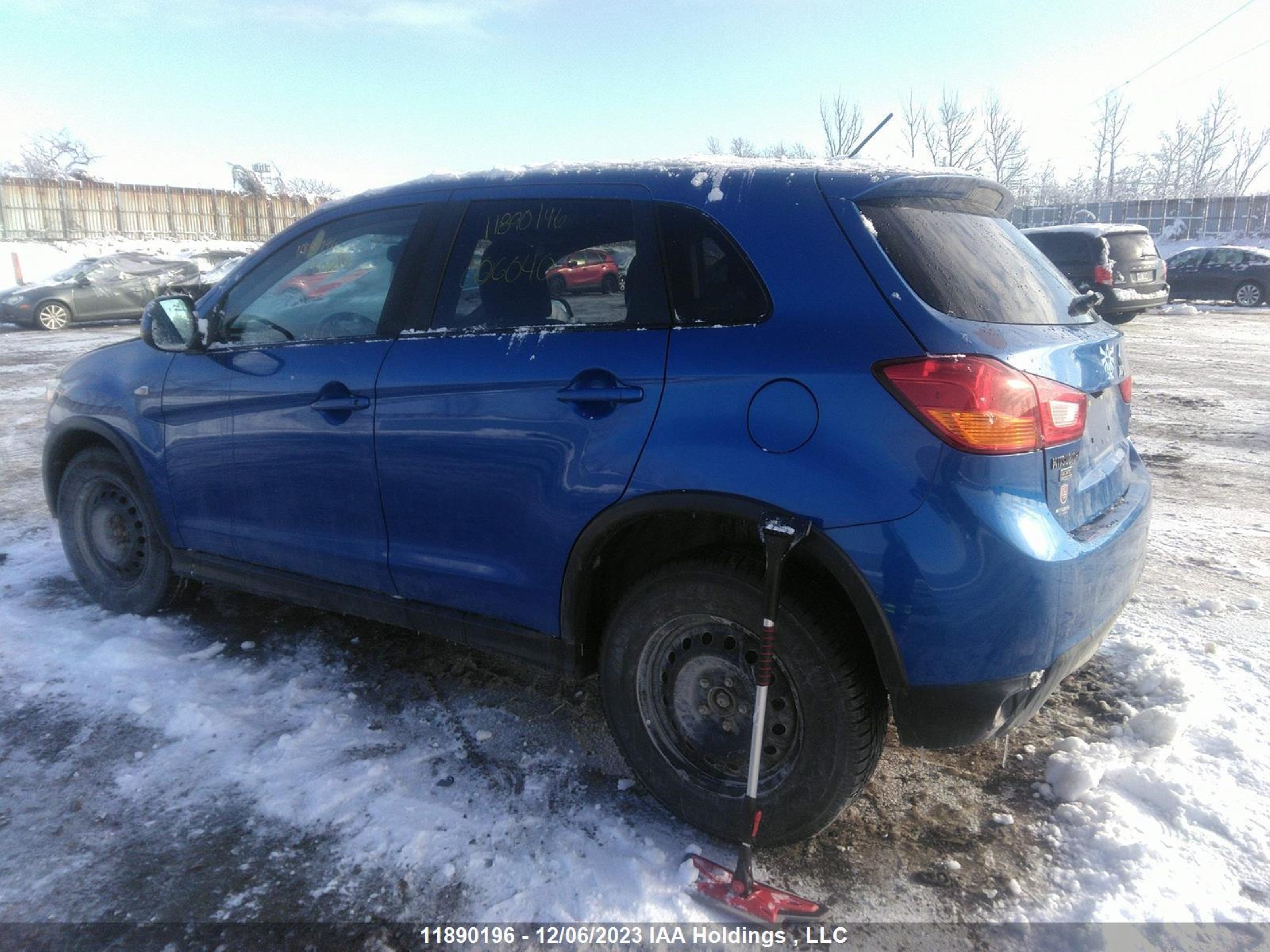 Photo 2 VIN: JA4AJ3AUXGZ606040 - MITSUBISHI RVR 