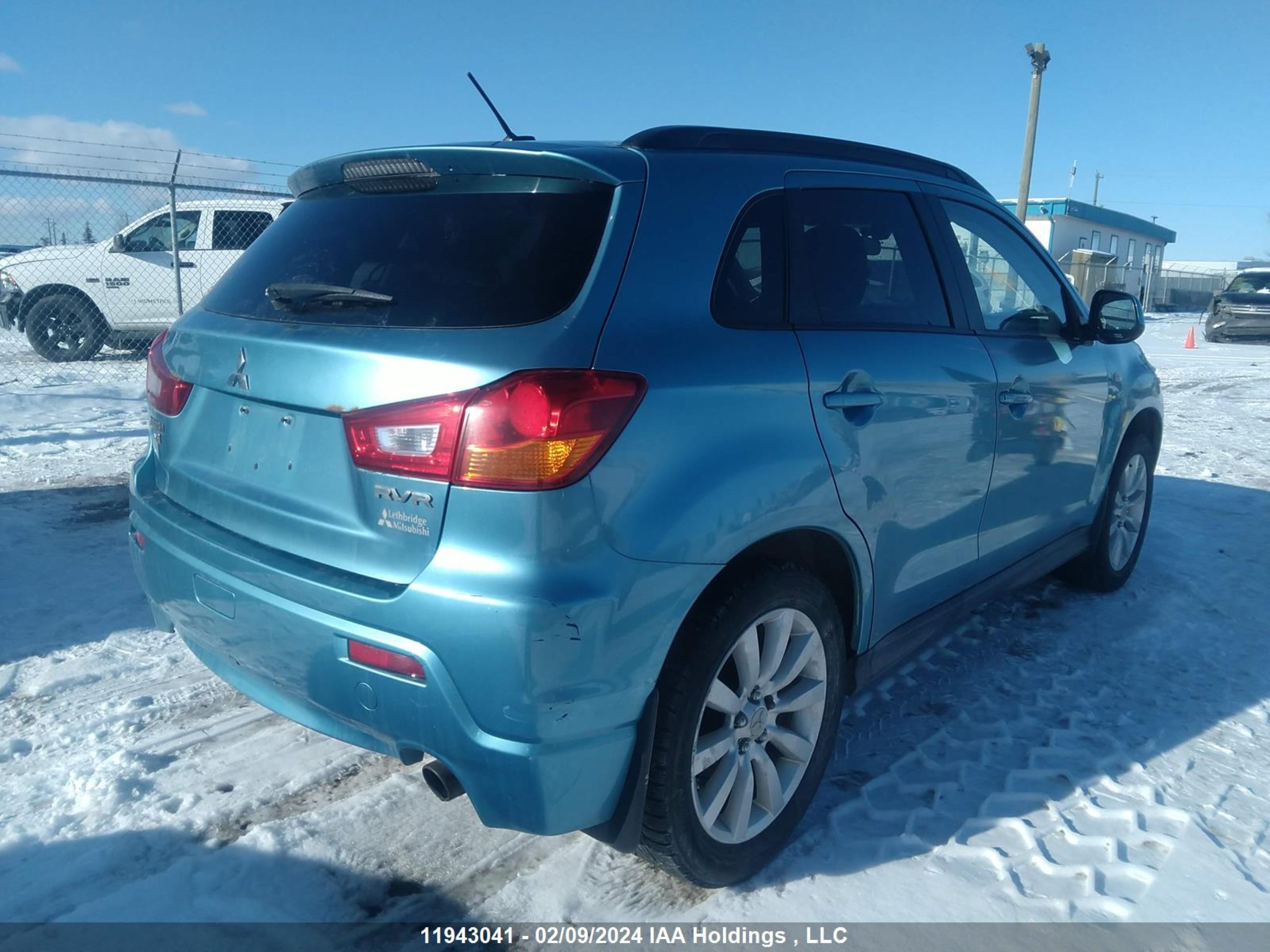 Photo 3 VIN: JA4AJ4AU2BZ605852 - MITSUBISHI RVR 