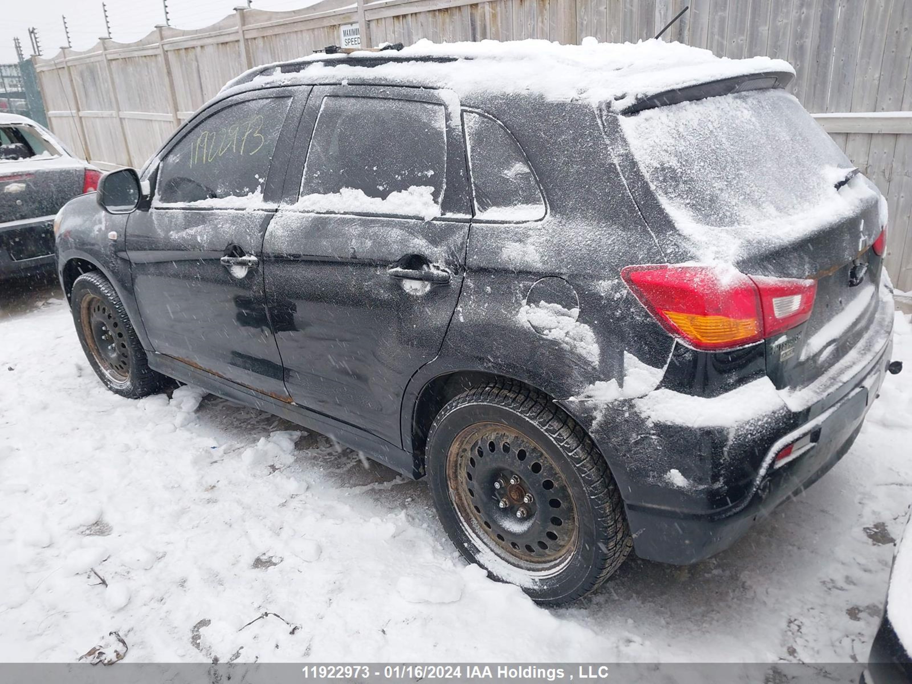 Photo 2 VIN: JA4AJ4AU3BZ601535 - MITSUBISHI RVR 