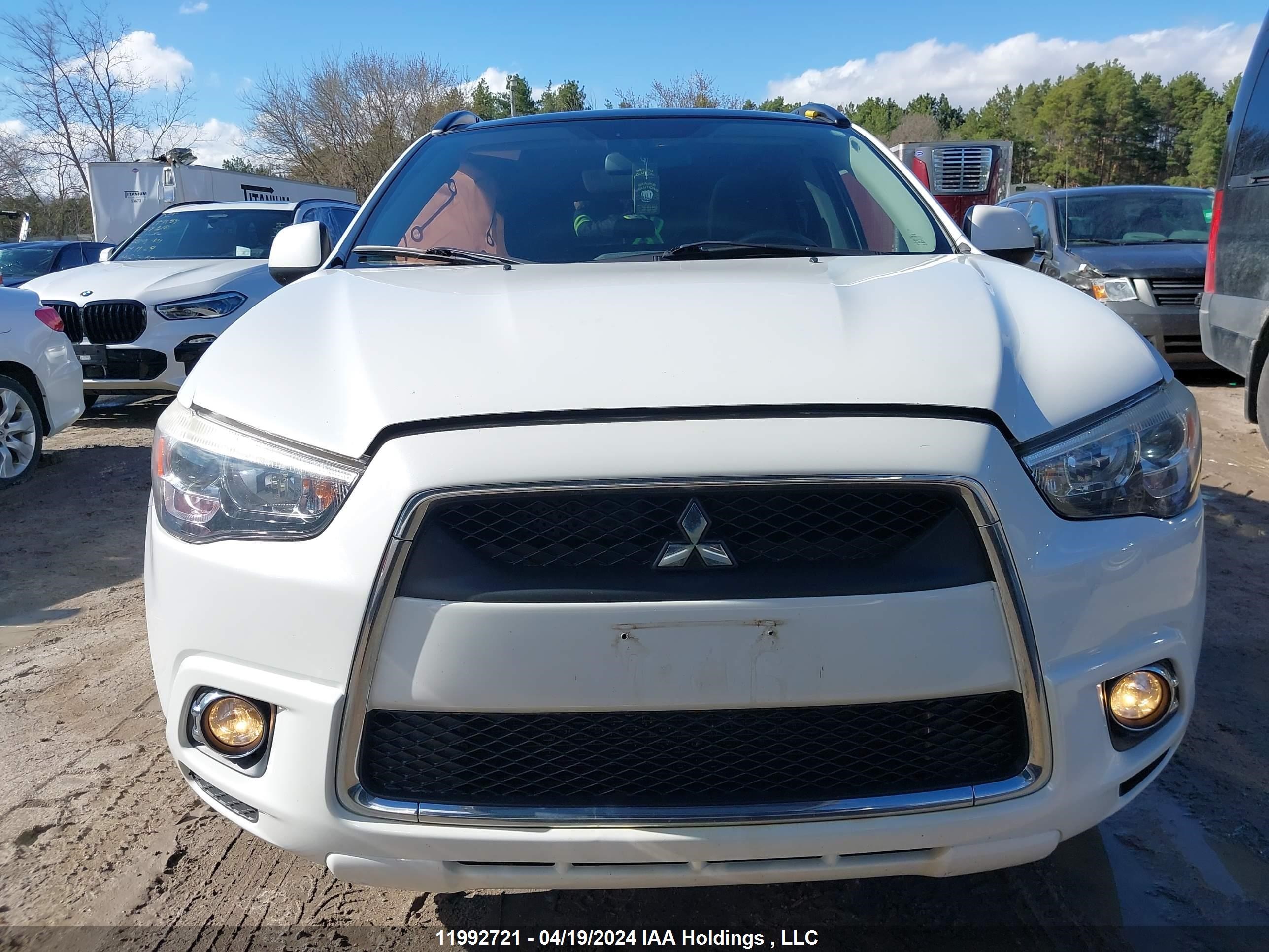 Photo 11 VIN: JA4AJ4AU3CZ600242 - MITSUBISHI RVR 