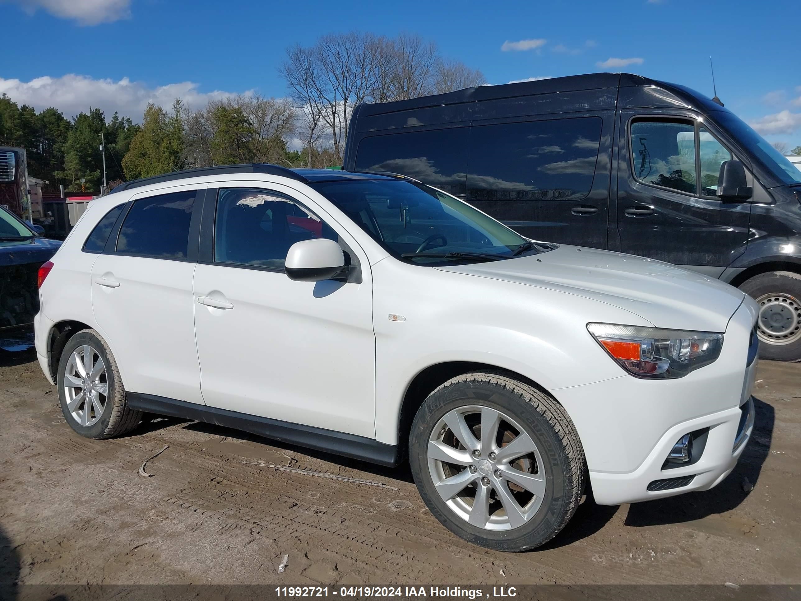 Photo 12 VIN: JA4AJ4AU3CZ600242 - MITSUBISHI RVR 