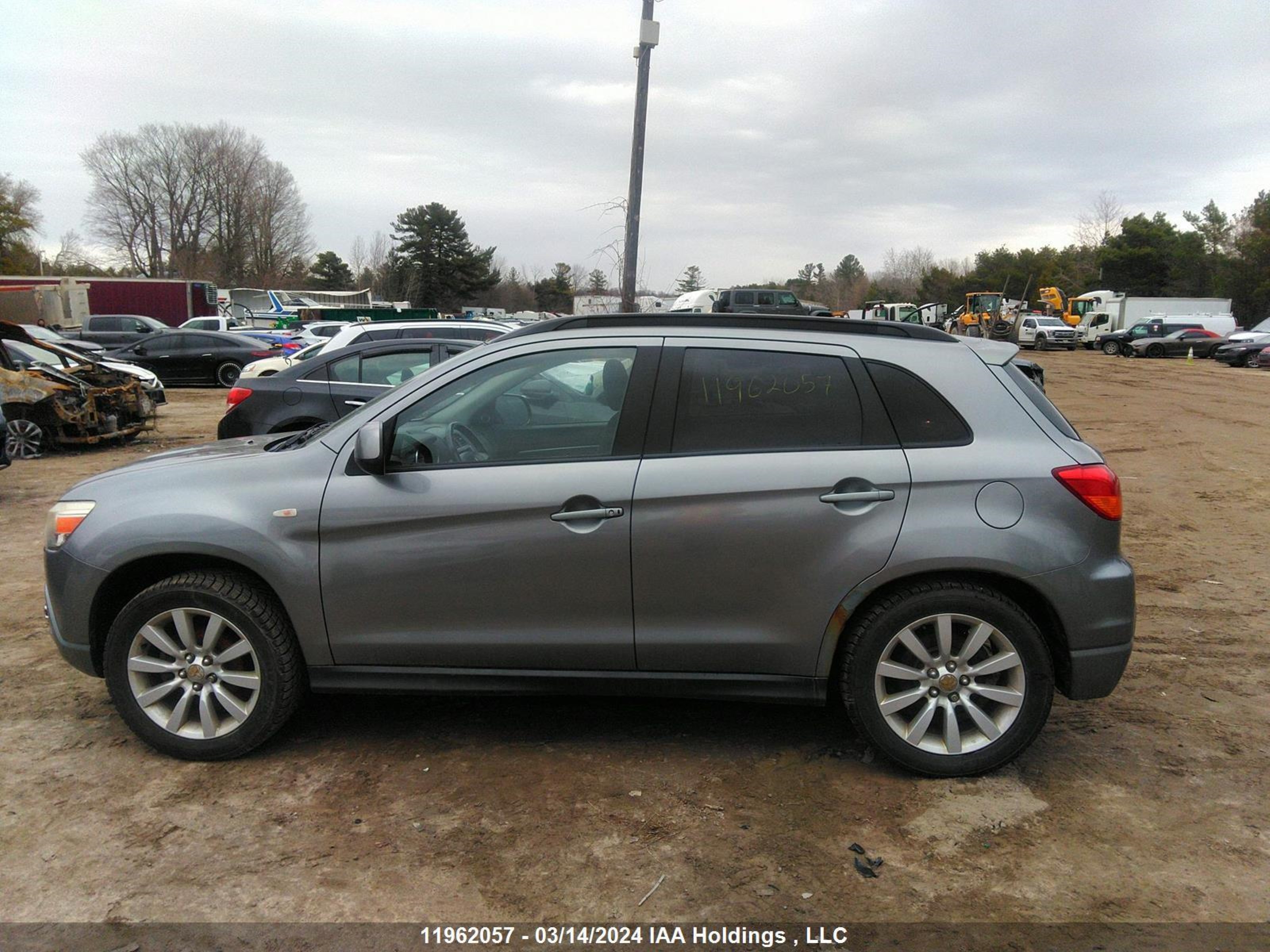 Photo 13 VIN: JA4AJ4AU5BZ602542 - MITSUBISHI RVR 