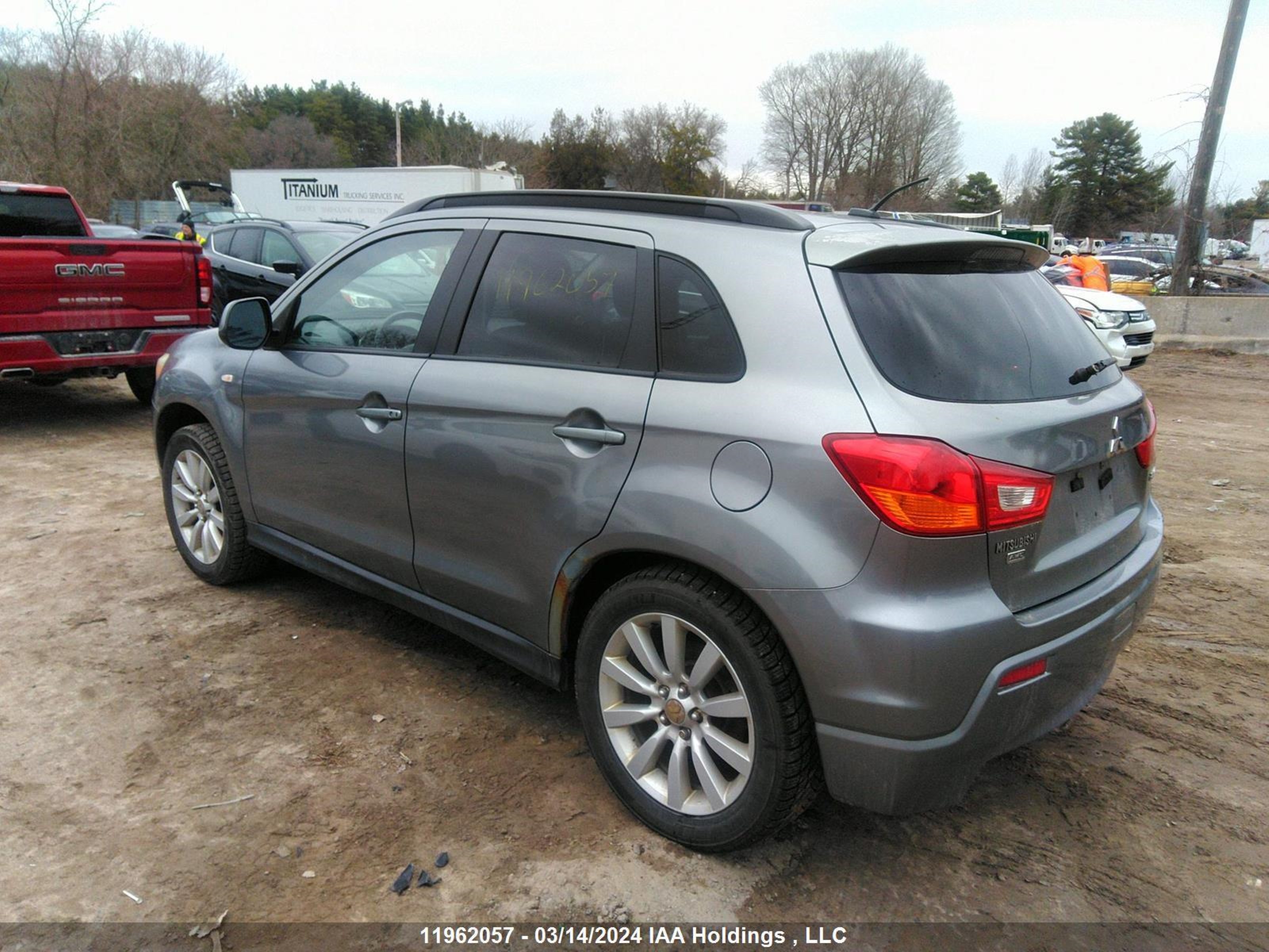 Photo 2 VIN: JA4AJ4AU5BZ602542 - MITSUBISHI RVR 