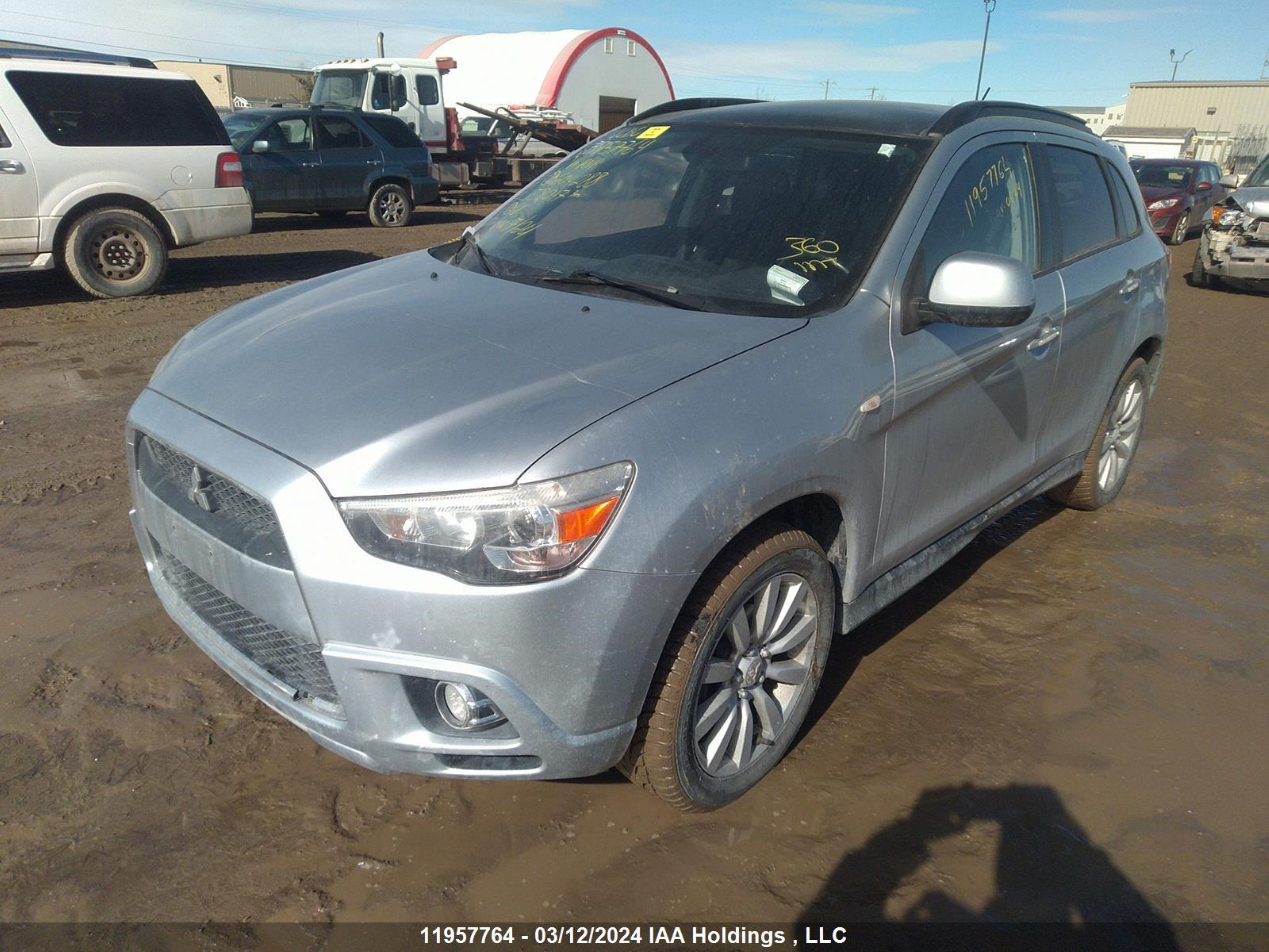 Photo 1 VIN: JA4AJ4AUXBZ605288 - MITSUBISHI RVR 