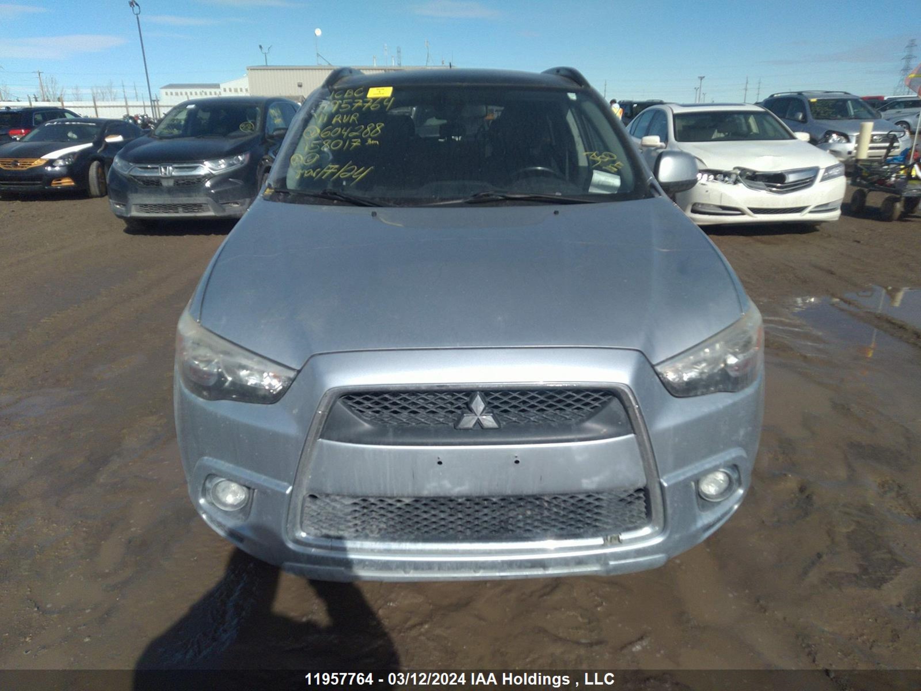 Photo 11 VIN: JA4AJ4AUXBZ605288 - MITSUBISHI RVR 