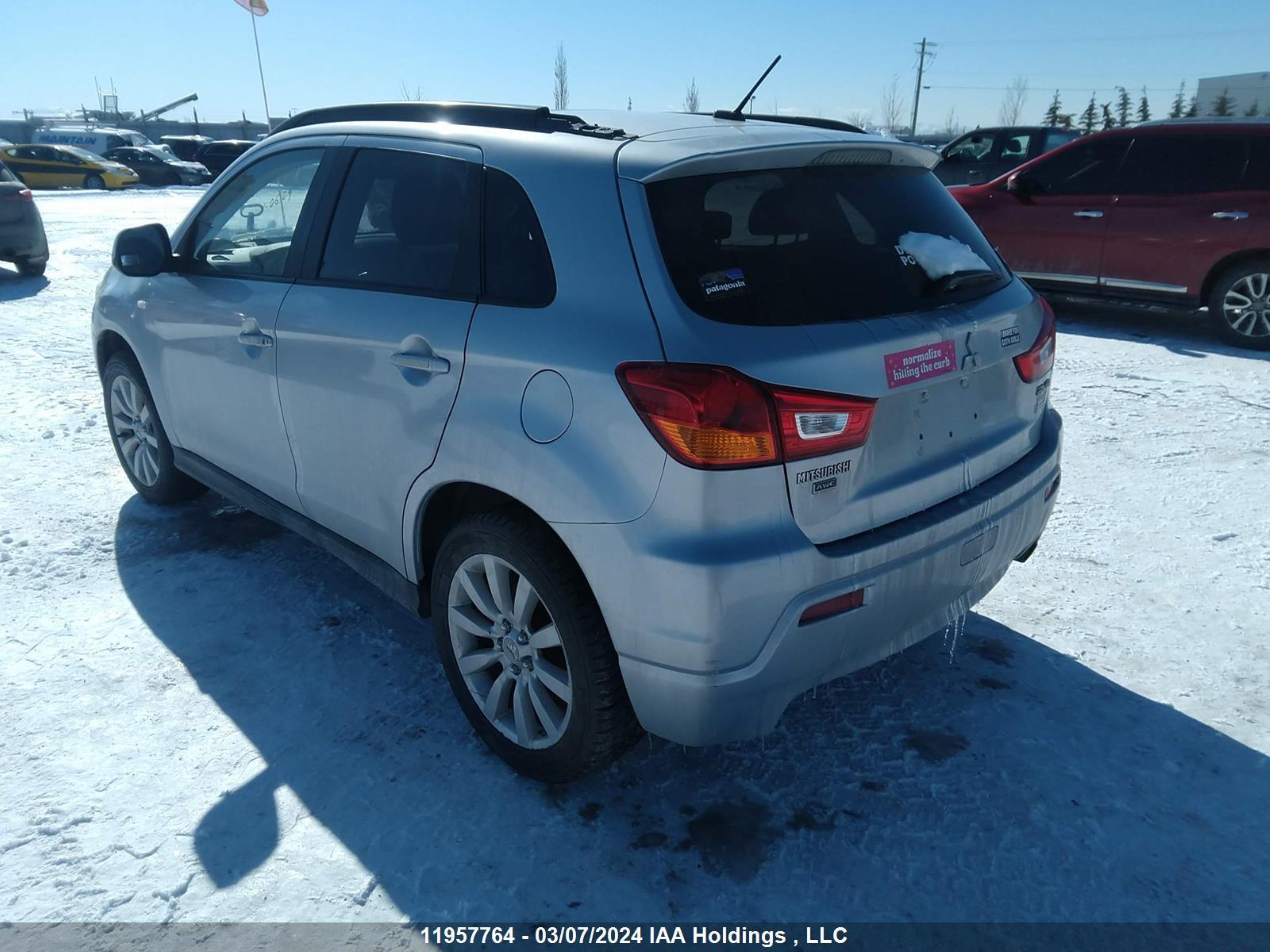 Photo 2 VIN: JA4AJ4AUXBZ605288 - MITSUBISHI RVR 