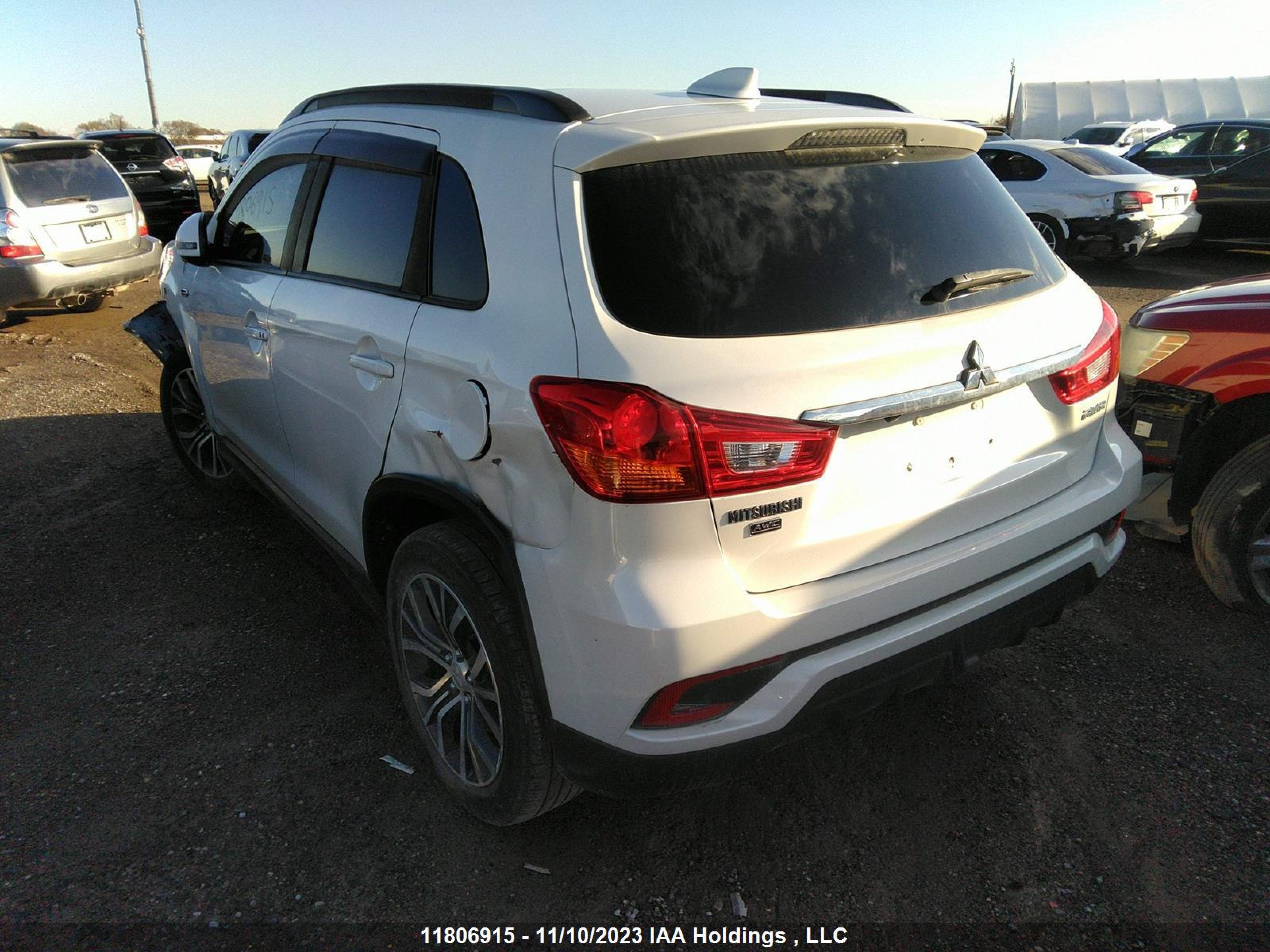 Photo 2 VIN: JA4AJ4AW2KU601556 - MITSUBISHI RVR 