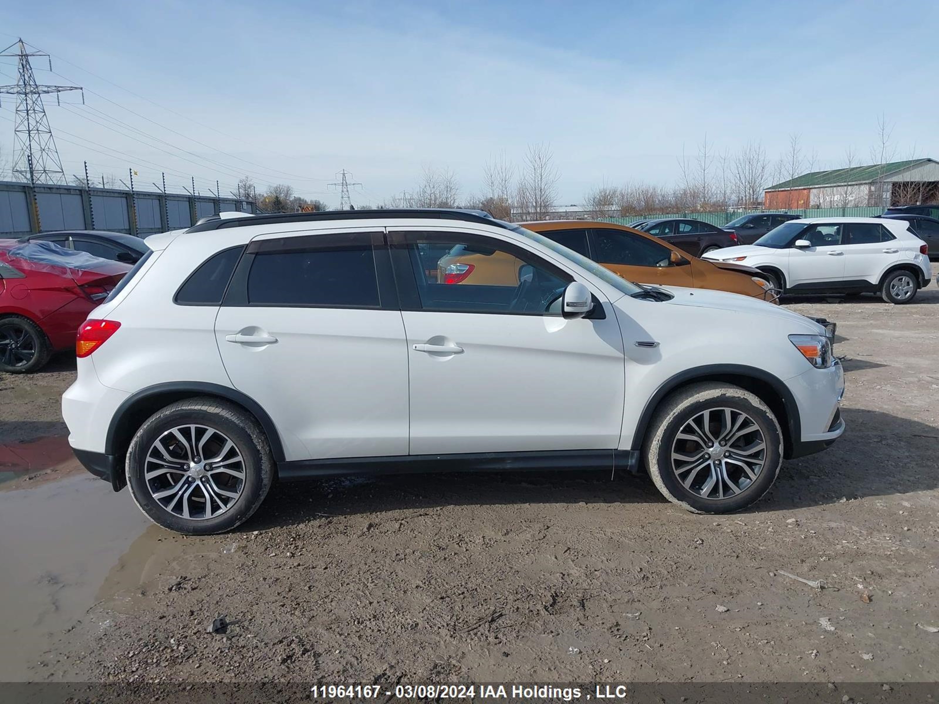 Photo 12 VIN: JA4AJ4AW3JZ605617 - MITSUBISHI RVR 