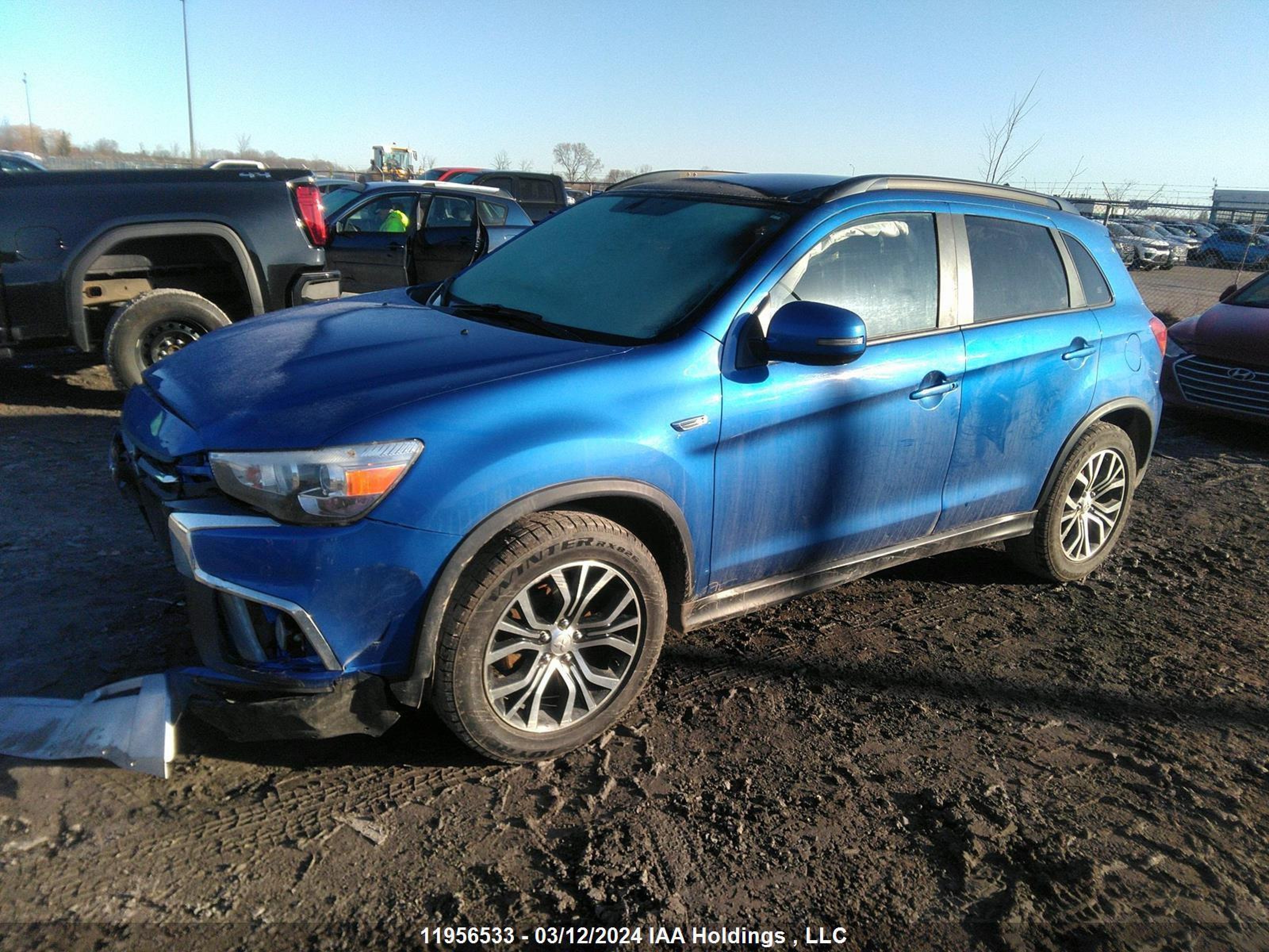 Photo 1 VIN: JA4AJ4AW3JZ614012 - MITSUBISHI RVR 