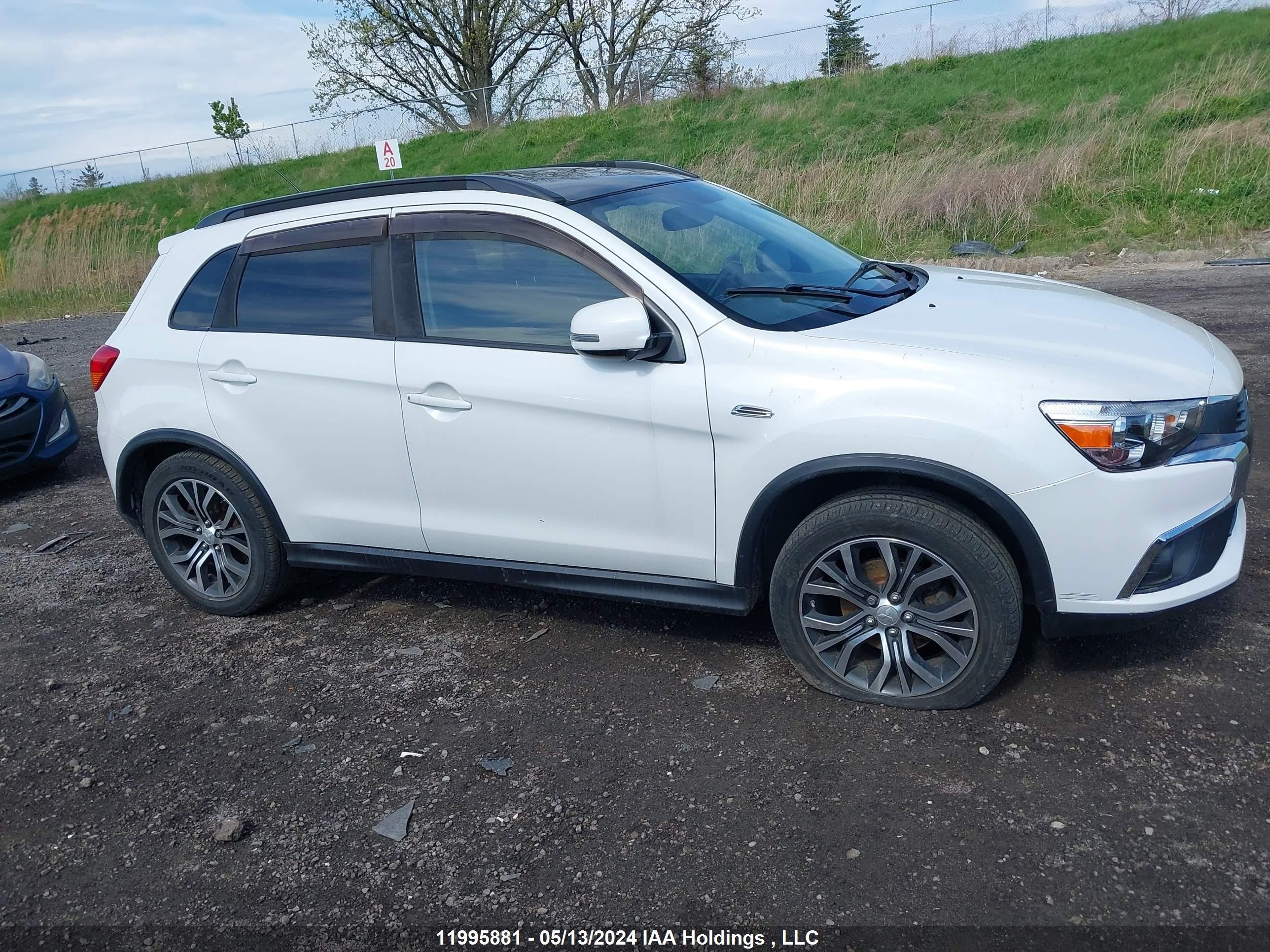 Photo 11 VIN: JA4AJ4AW4GZ606123 - MITSUBISHI RVR 