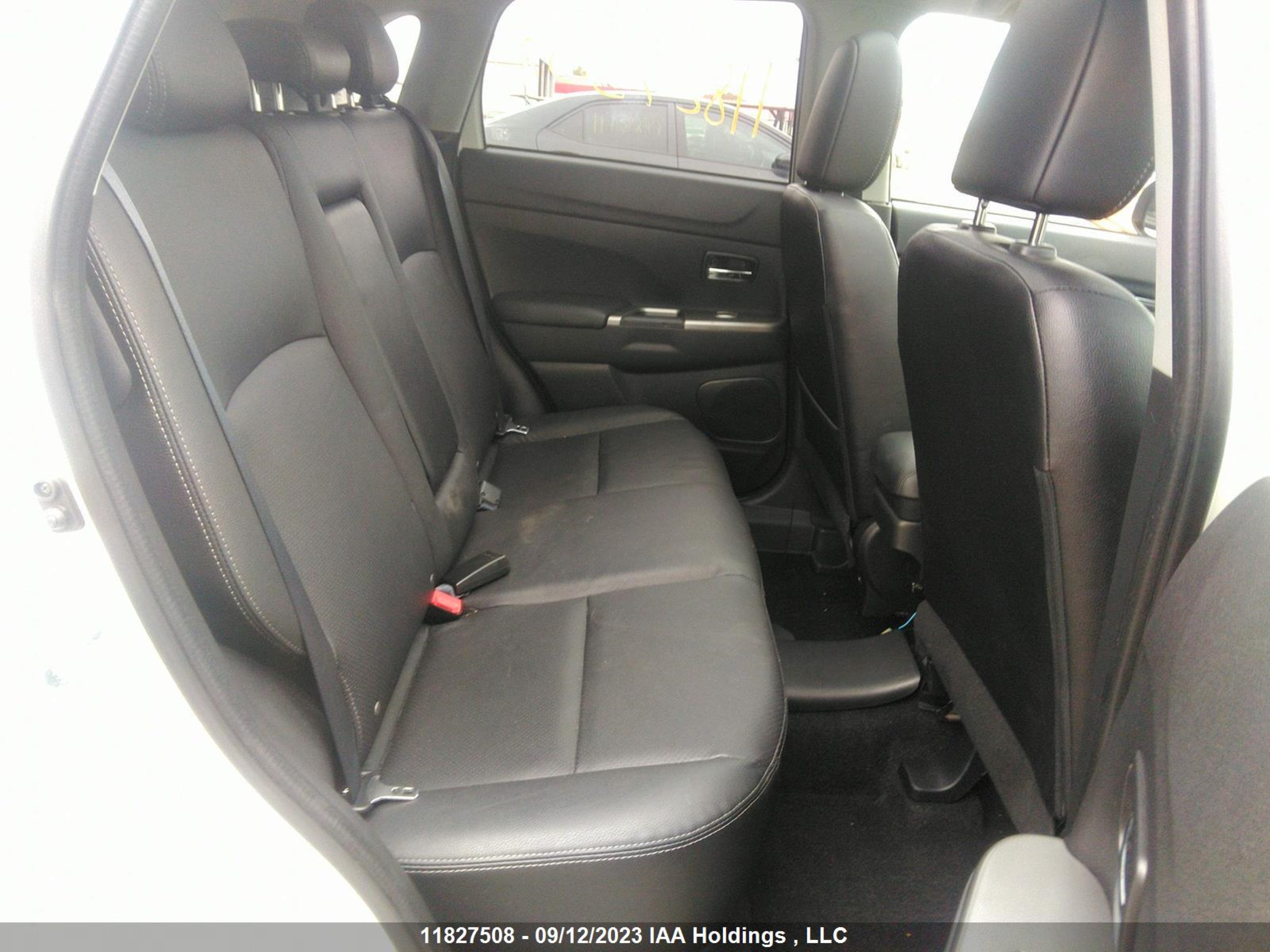 Photo 7 VIN: JA4AJ4AW6KU602970 - MITSUBISHI RVR 