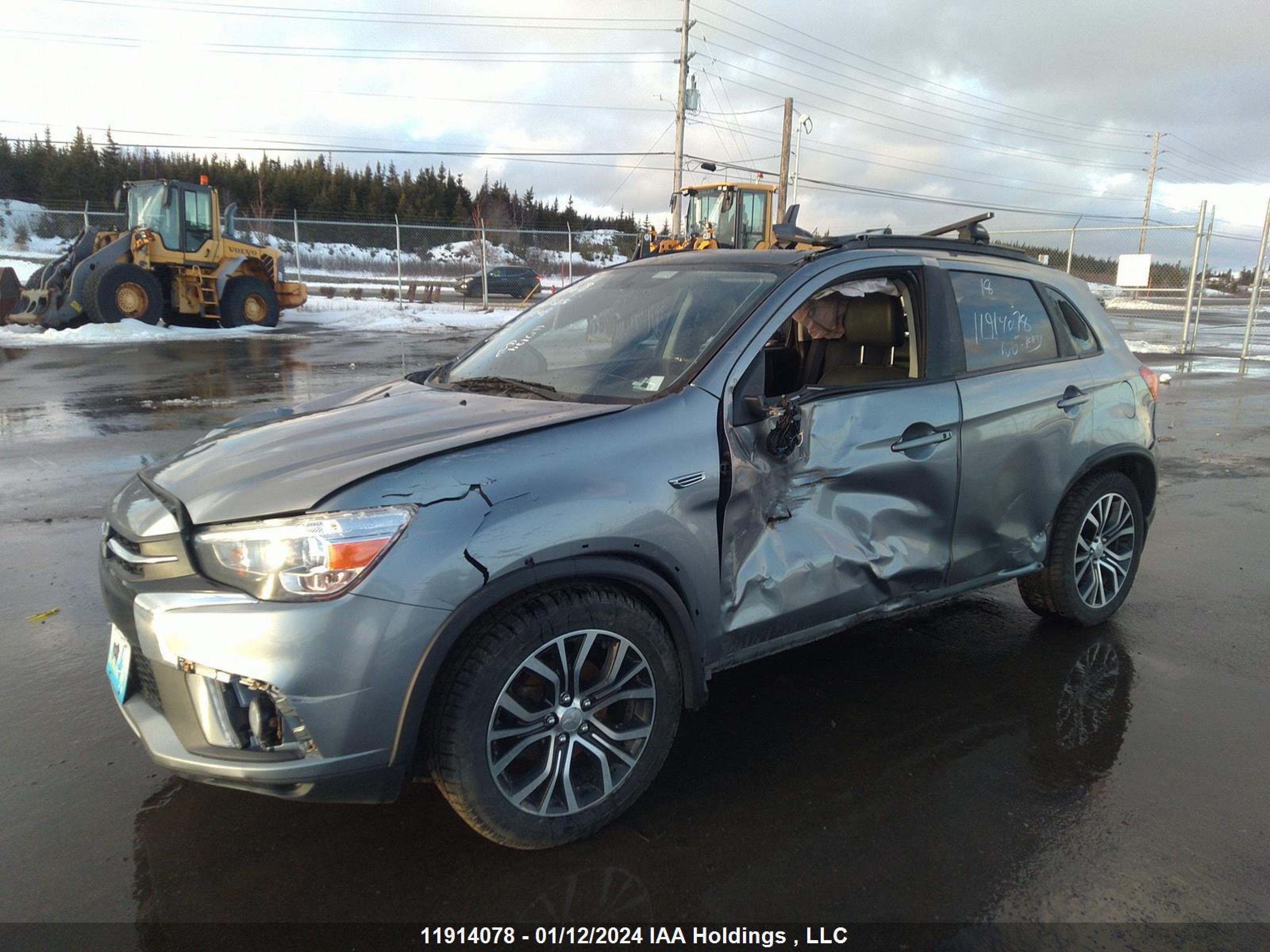 Photo 1 VIN: JA4AJ4AW7JZ612909 - MITSUBISHI RVR 