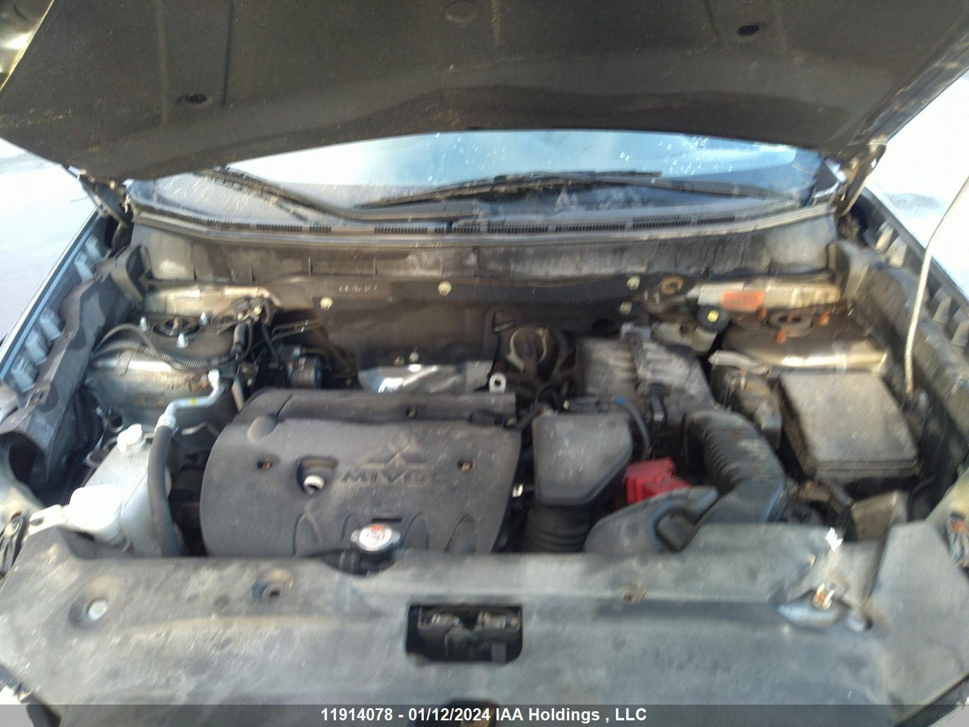 Photo 9 VIN: JA4AJ4AW7JZ612909 - MITSUBISHI RVR 