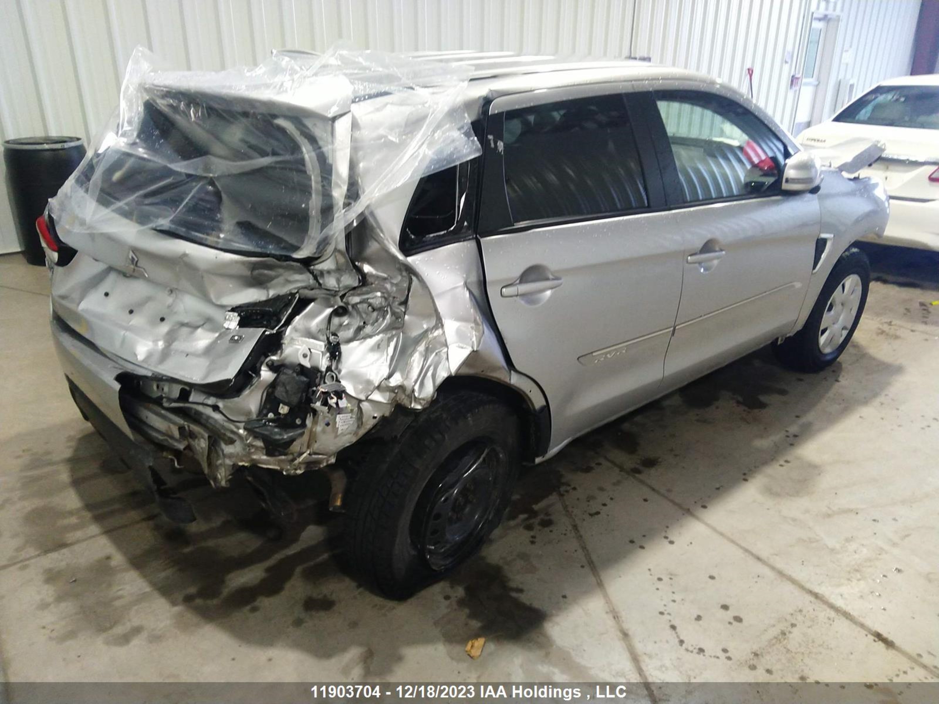 Photo 3 VIN: JA4AJ4AW9LU600843 - MITSUBISHI RVR 