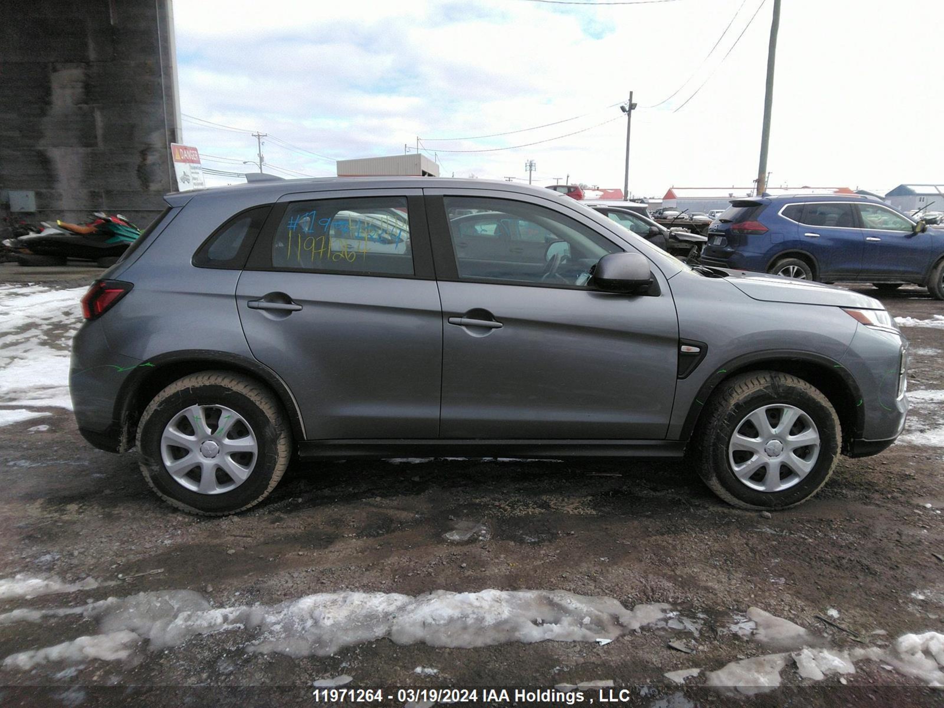 Photo 12 VIN: JA4AJUAU3MU602507 - MITSUBISHI RVR 