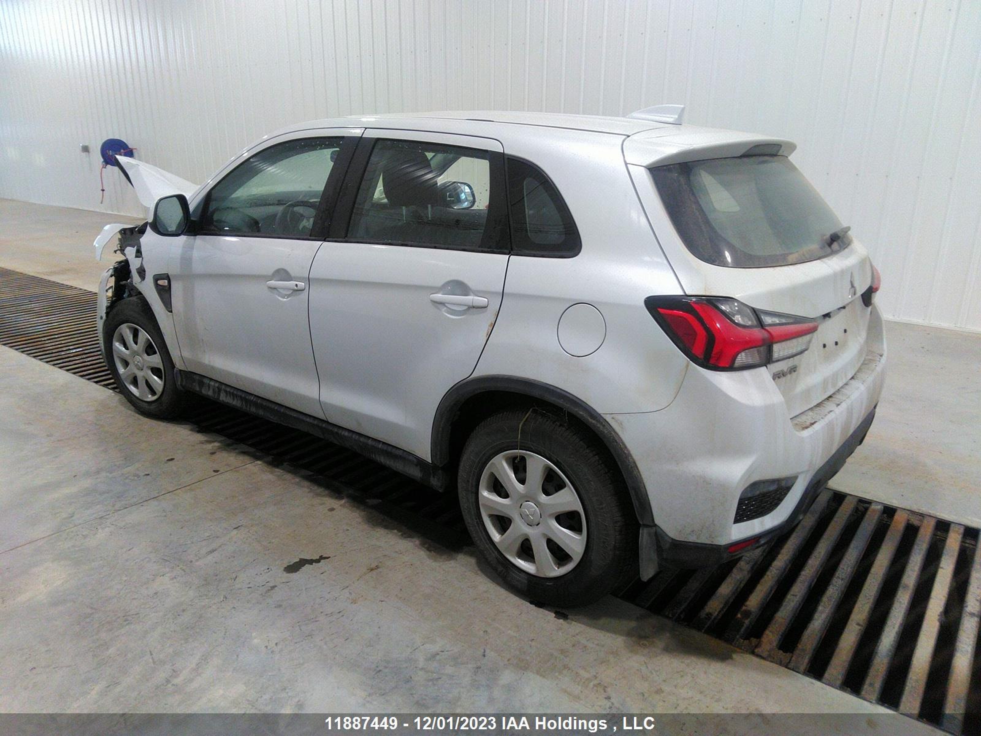 Photo 2 VIN: JA4AJUAU3PU604844 - MITSUBISHI RVR 