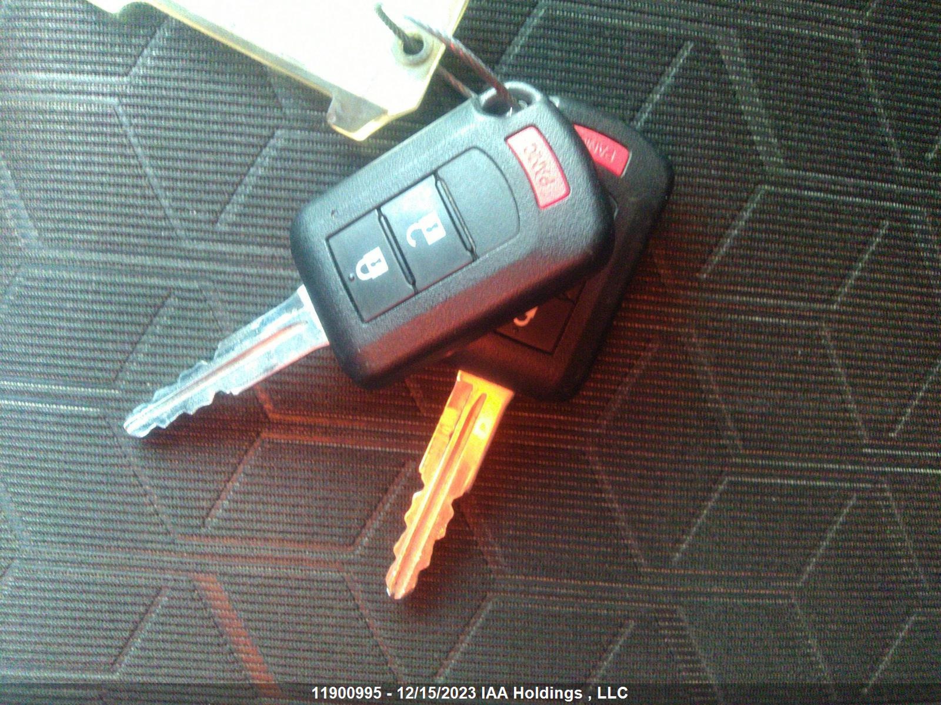 Photo 10 VIN: JA4AJUAU5MU604288 - MITSUBISHI RVR 