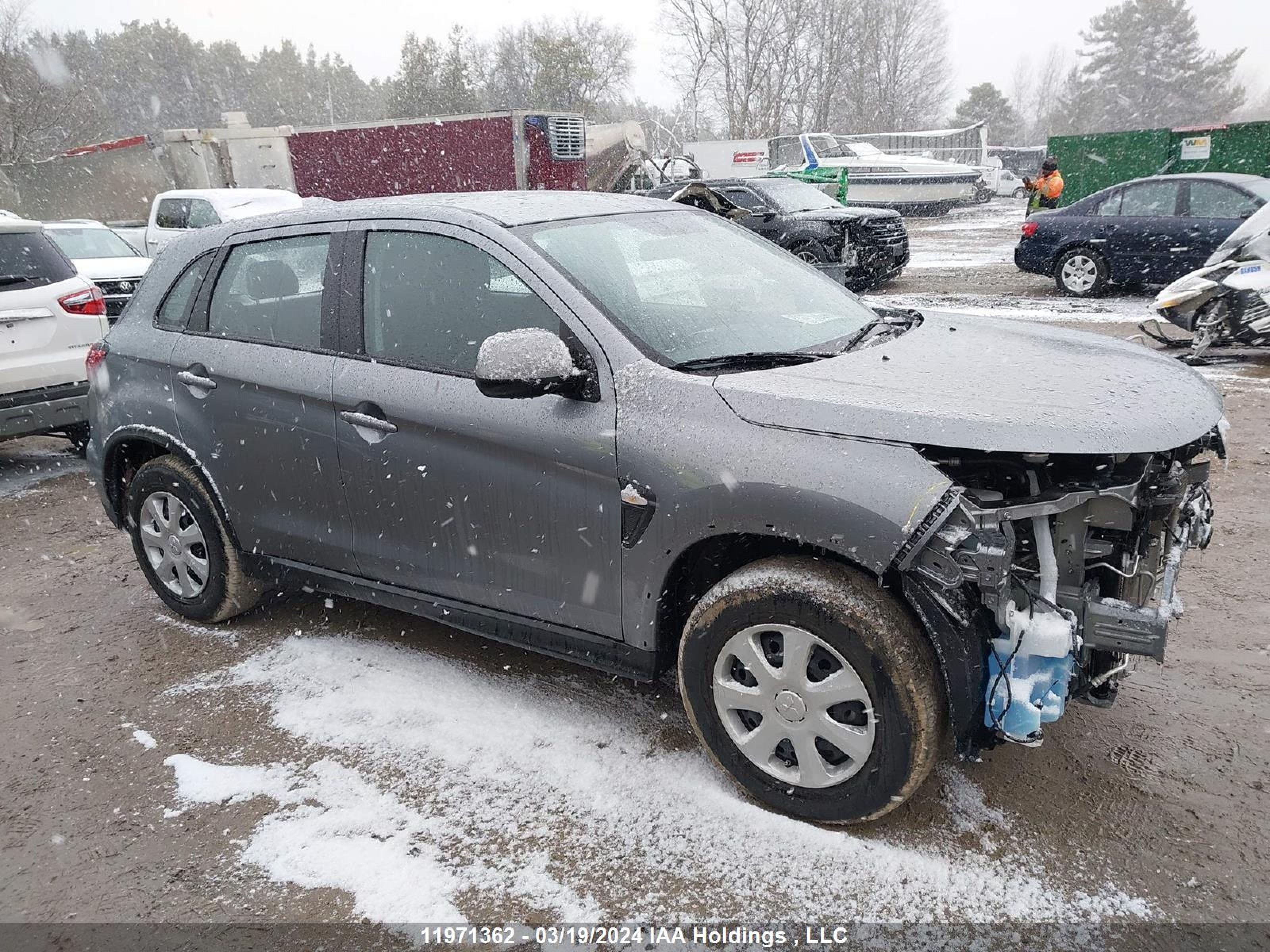 Photo 13 VIN: JA4AJUAU5PU605946 - MITSUBISHI RVR 