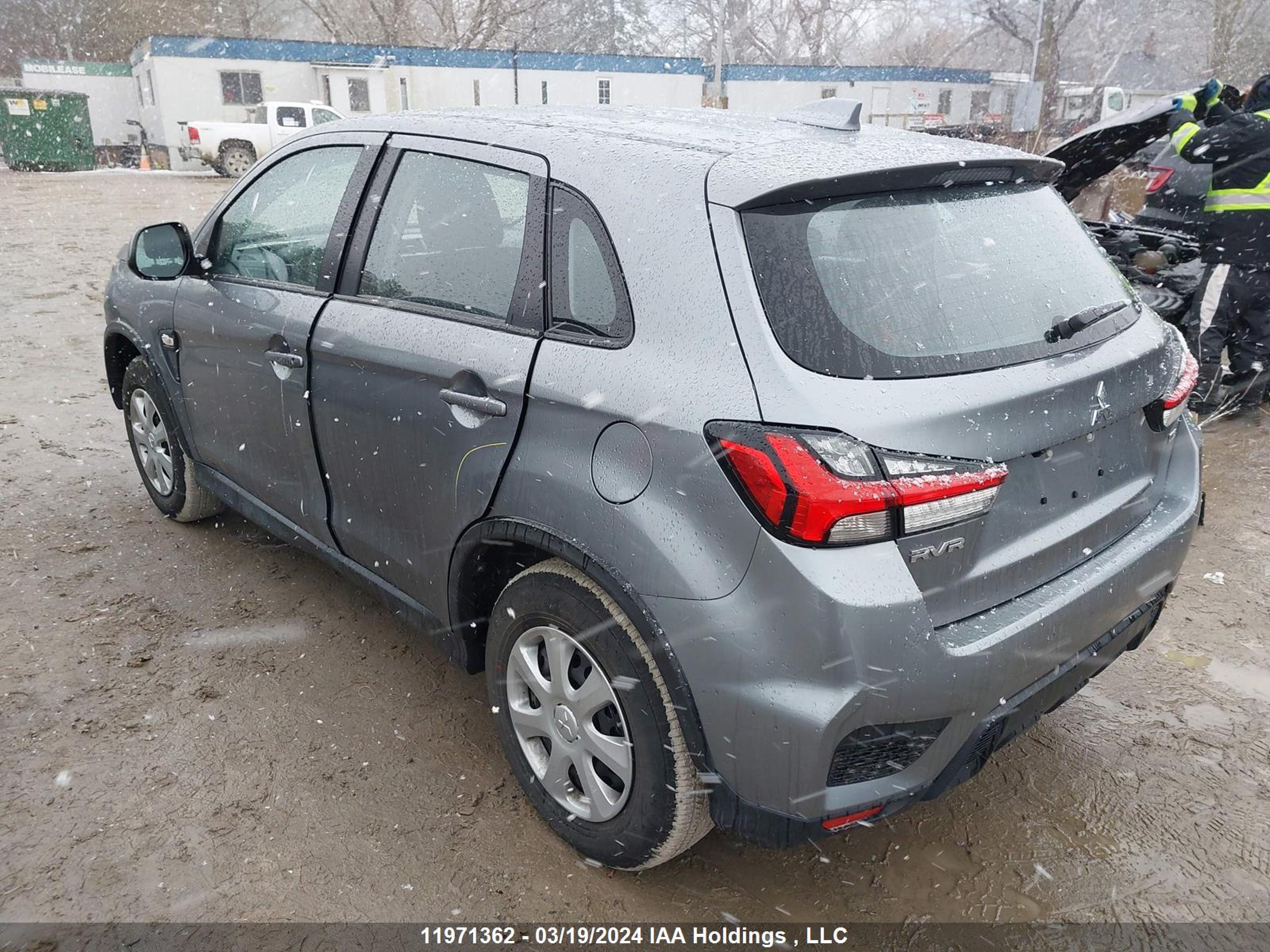 Photo 2 VIN: JA4AJUAU5PU605946 - MITSUBISHI RVR 